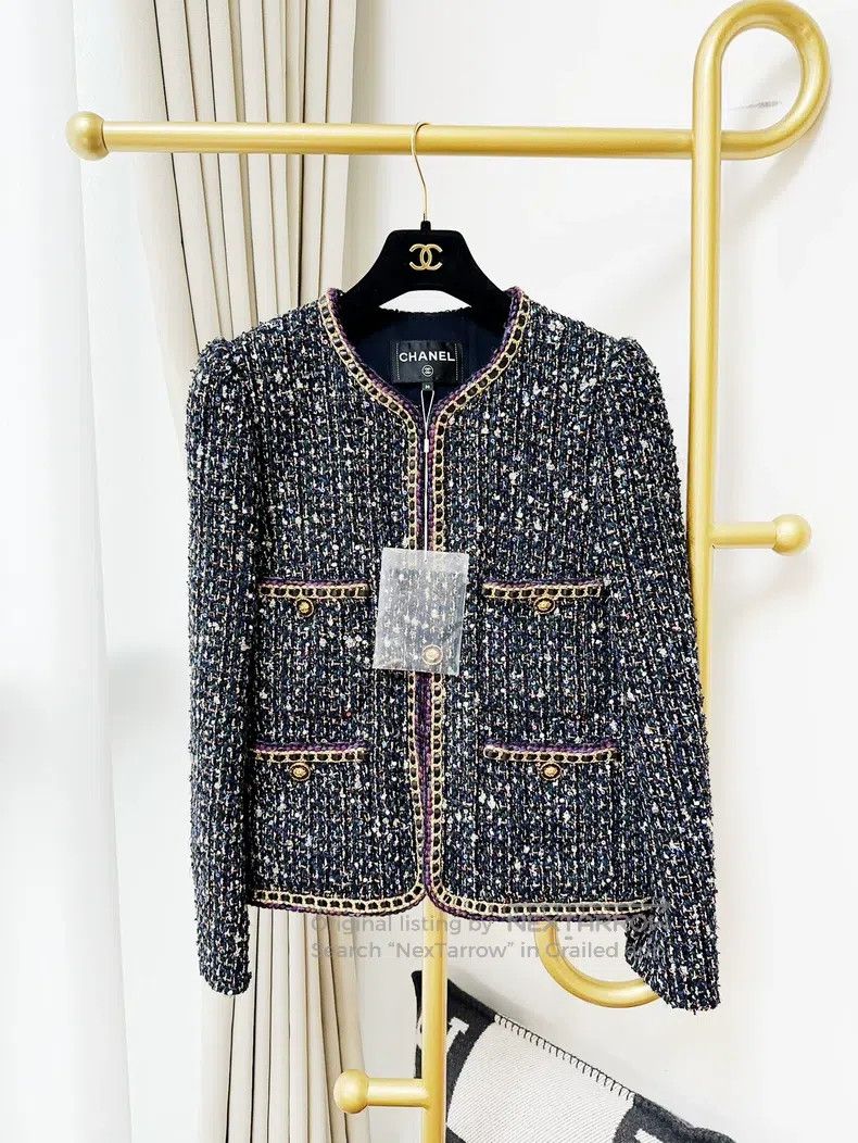 Chanel Chanel 21A Castle Series Black Mixed Colour Tweed Round-ne Size XS / US 0-2 / IT 36-38 - 1 Thumbnail