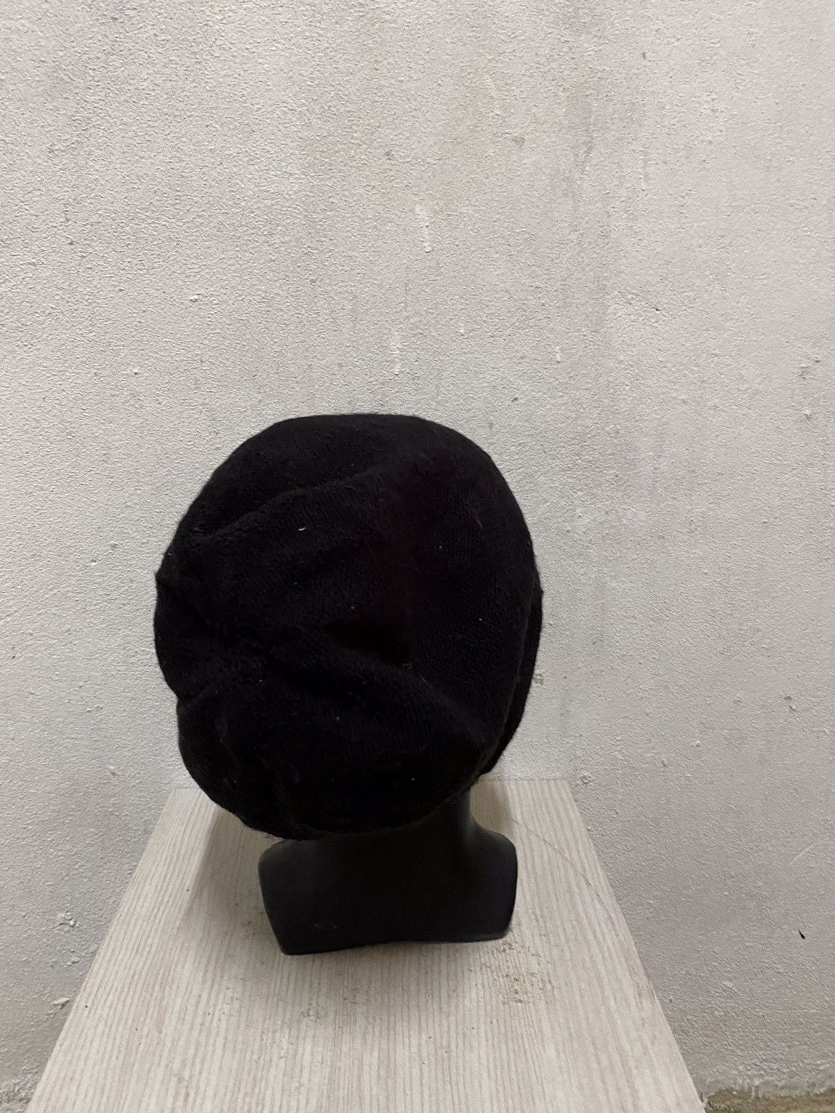 Japanese Brand Queen Head Plain Beanie Hat Size ONE SIZE - 4 Thumbnail