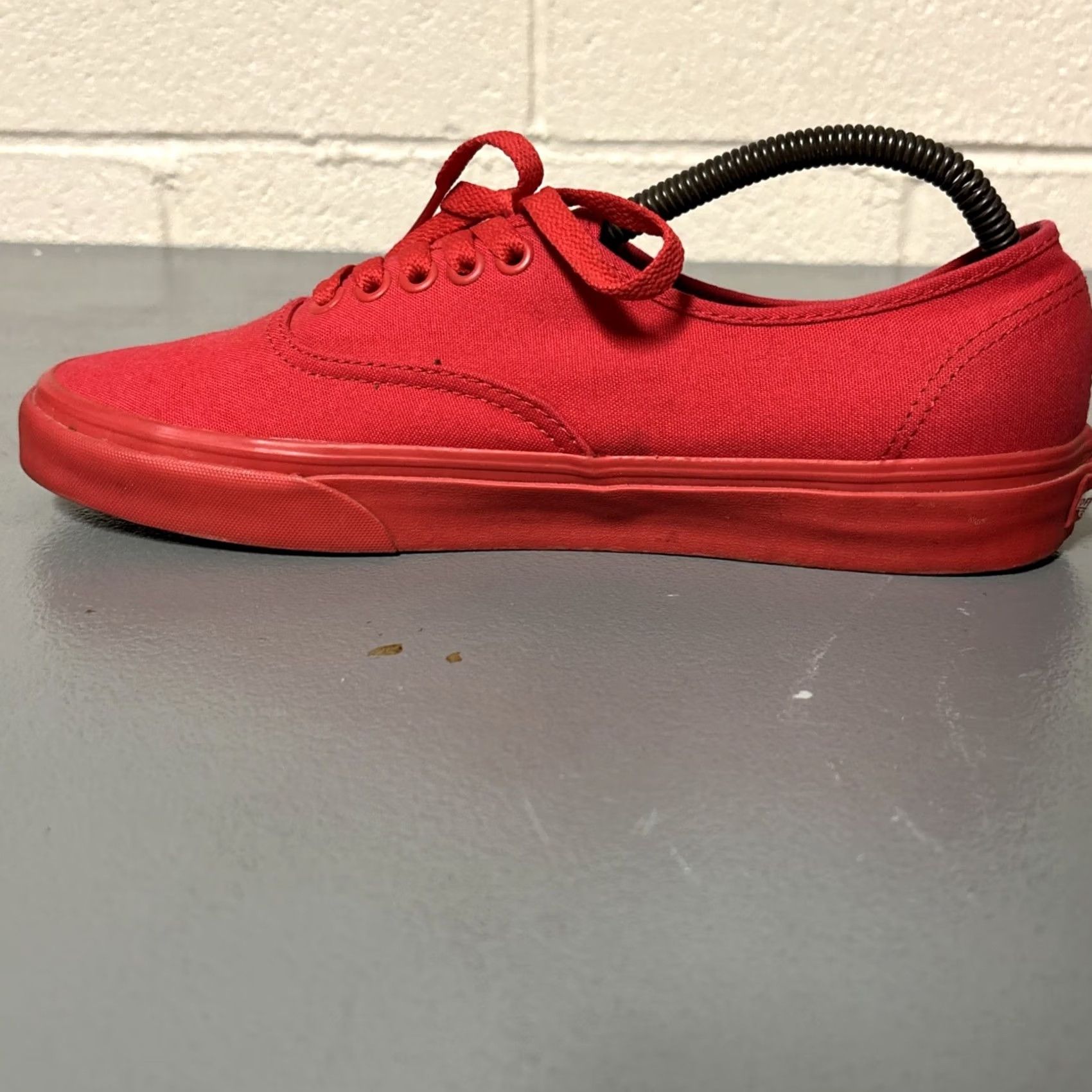 Vans VANS Unisex Red Canvas Lace-Up Low-Top Authentic Sneakers Size 8.5 Men’s Size US 9 / EU 42 - 7 Thumbnail