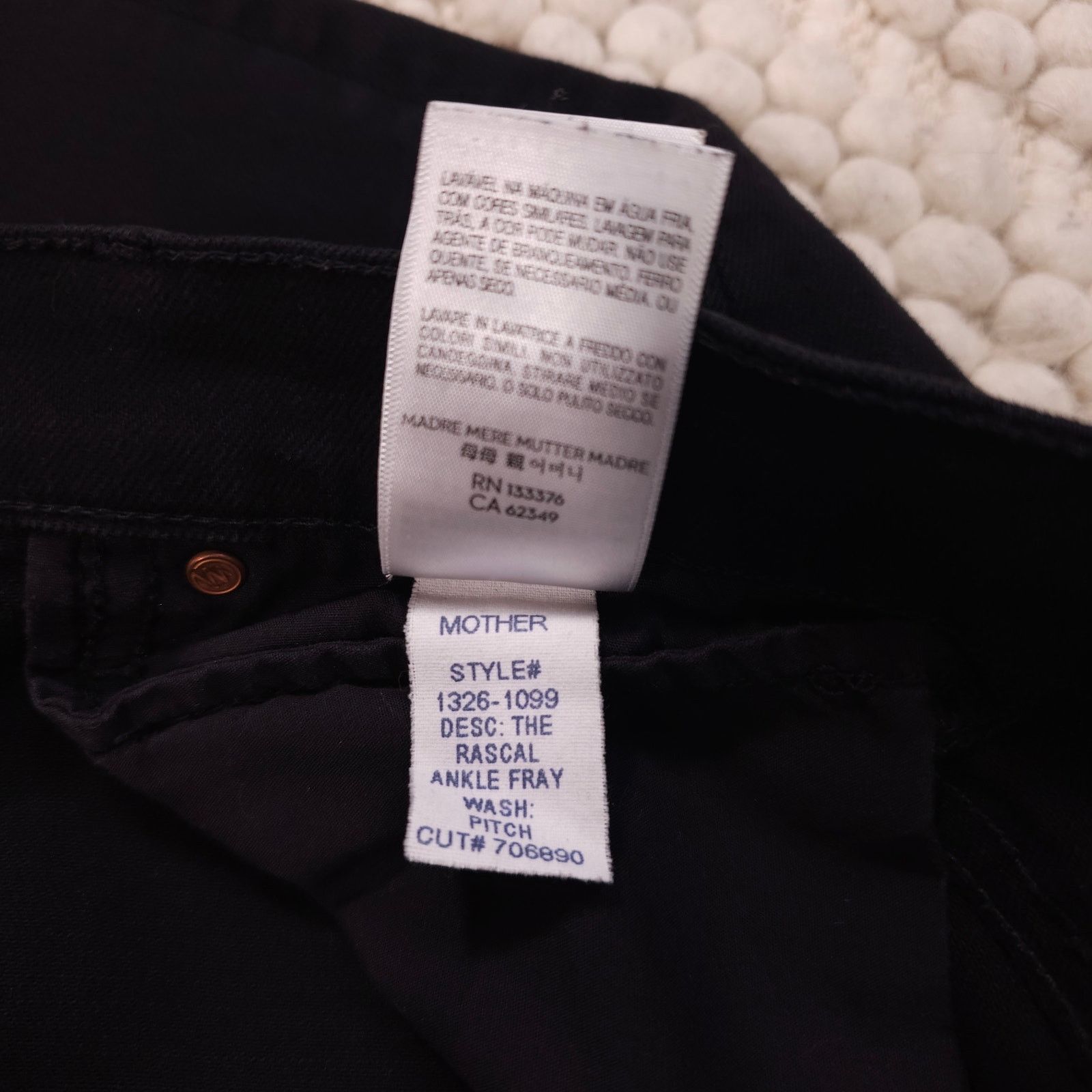 MOTHER Mother The Rascal Ankle Jeans Fray Black Sz 30 Size 30" / US 8 / IT 44 - 8 Thumbnail