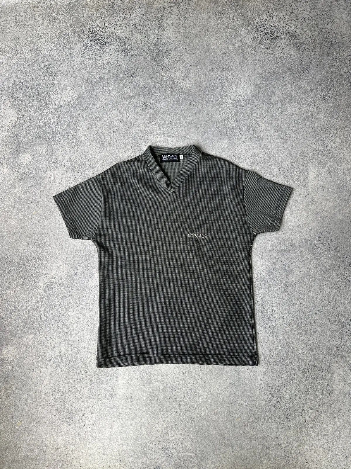 Versace × Versace Jeans Couture × Vintage Vintage Versace Jeans Couture Grey Tee Size US L / EU 52-54 / 3 - 2 Thumbnail