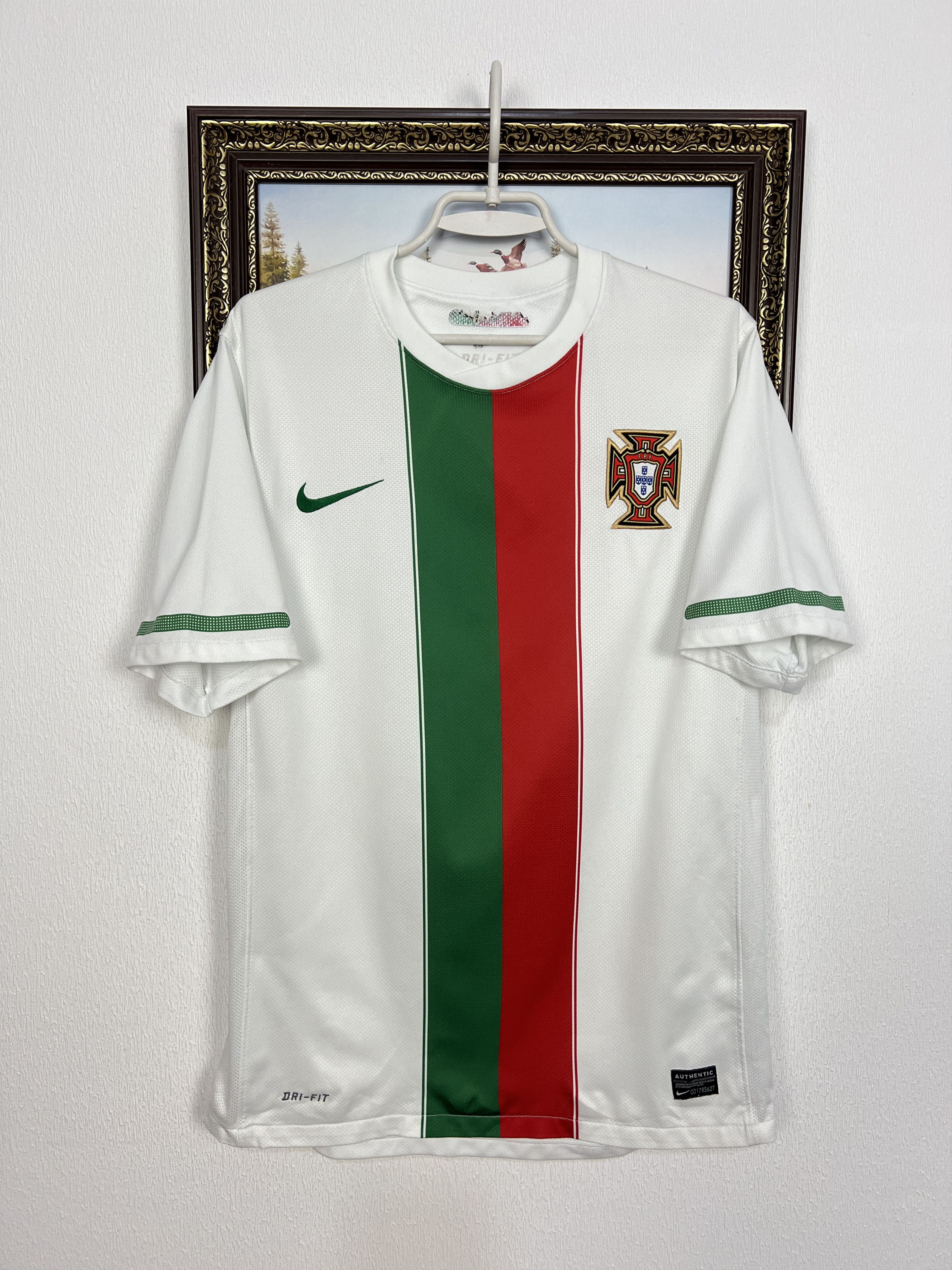 Nike Portugal Away football shirt Soccer Jersey National Trikot Size US M / EU 48-50 / 2 - 1 Thumbnail