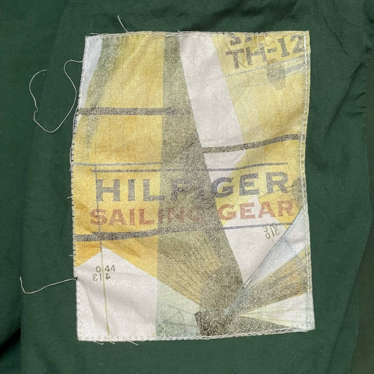 Tommy Hilfiger Vintage Tommy Hilfiger Sailing Gear Jacket Hidden Hood Size US M / EU 48-50 / 2 - 11 Thumbnail