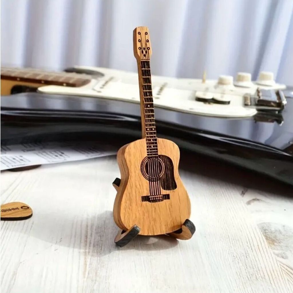 Other New Wooden Guitar Pick Holder Box With Stand 5PCS Picks Size ONE SIZE - 3 Thumbnail