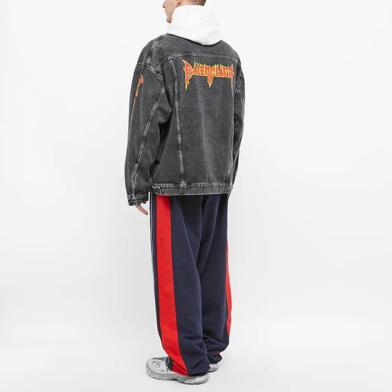 Balenciaga o1in1g1124 Oversized Organic Denim Jacket in Washed Black Size US M / EU 48-50 / 2 - 5 Thumbnail