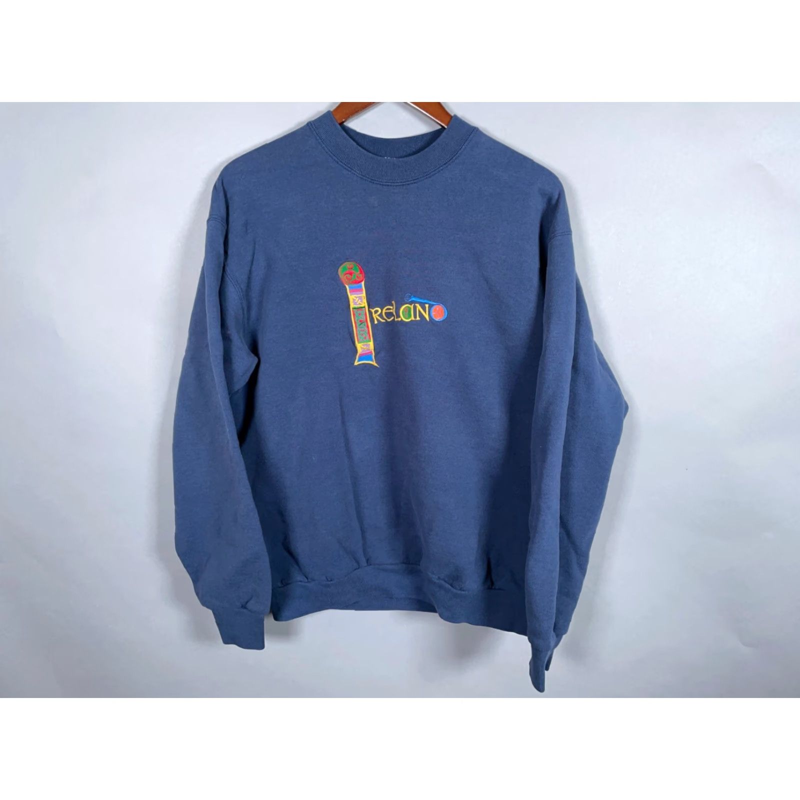 Vintage VTG Ireland Embroidered Sweatshirt Adult Large Dark Blue Screen Stars Tag 90s Size US L / EU 52-54 / 3 - 2 Thumbnail
