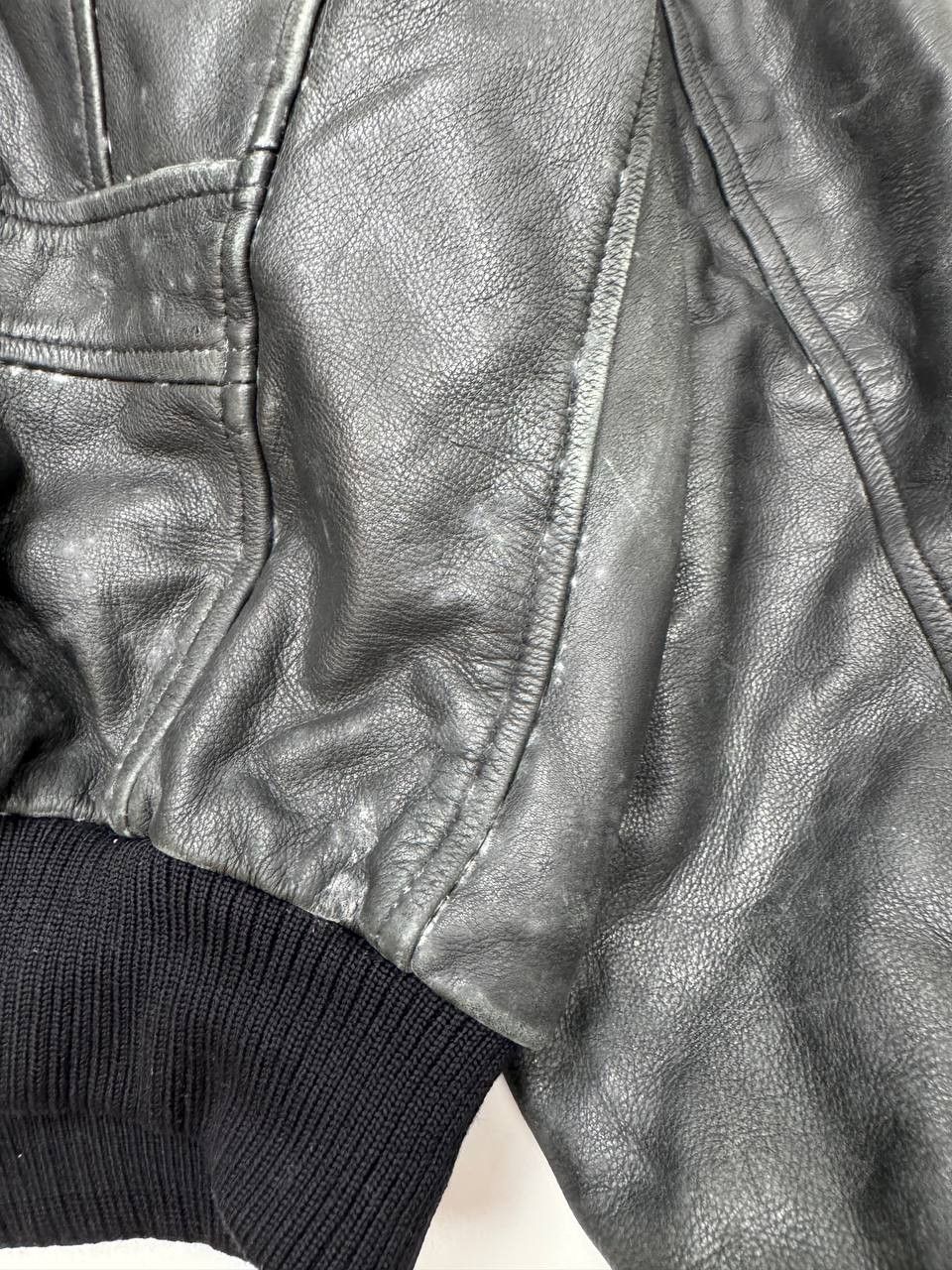 Vintage vintage leather bomber jacket for men Size US L / EU 52-54 / 3 - 14 Thumbnail