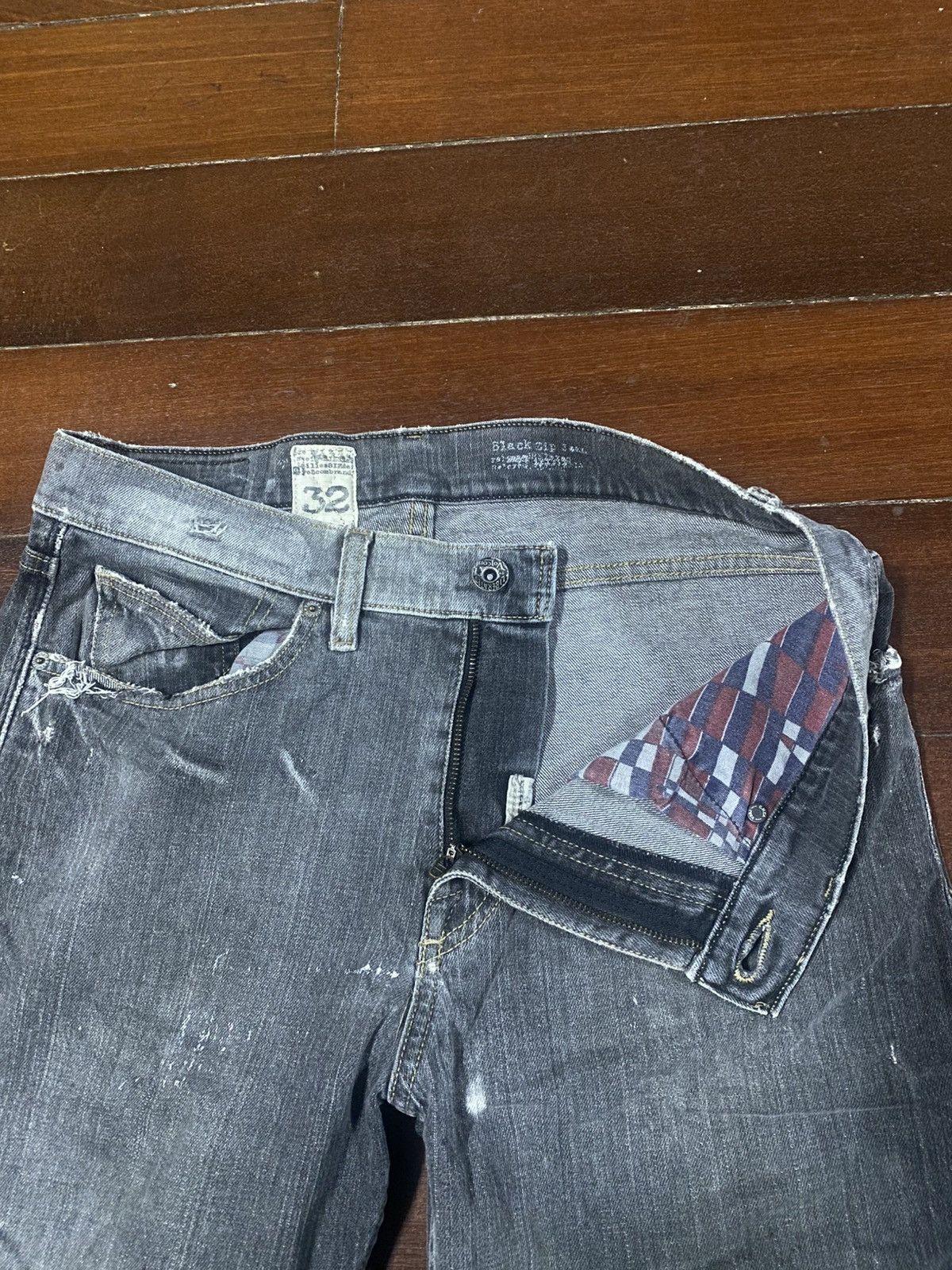 Volcom Vintage Volcom Stone Boardwear Denim Jeans distressed ripped Size US 35 - 18 Thumbnail