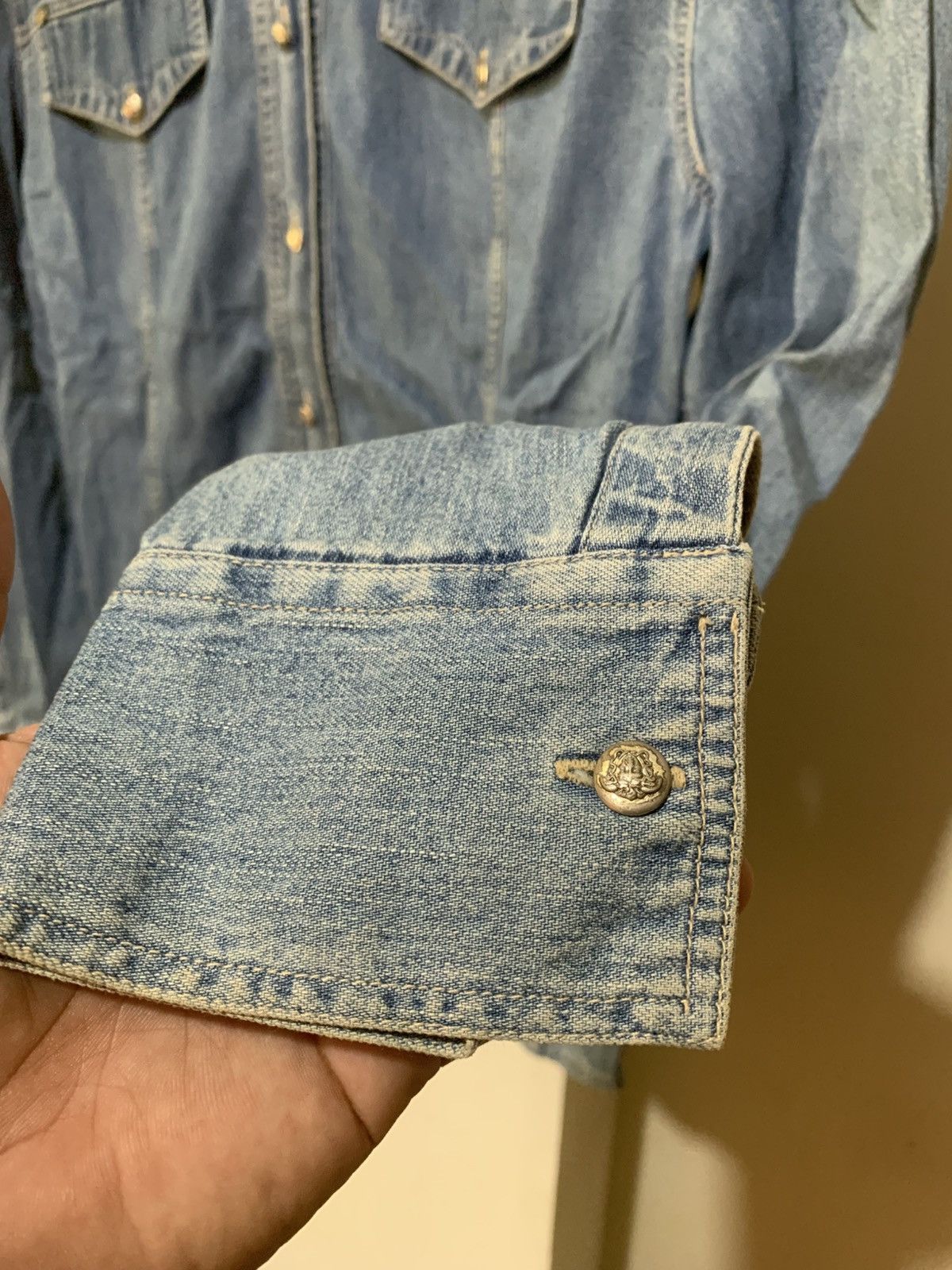 Versace Vintage 90s Istante Versace Denim Shirt w Istante Buttons Size US M / EU 48-50 / 2 - 3 Thumbnail