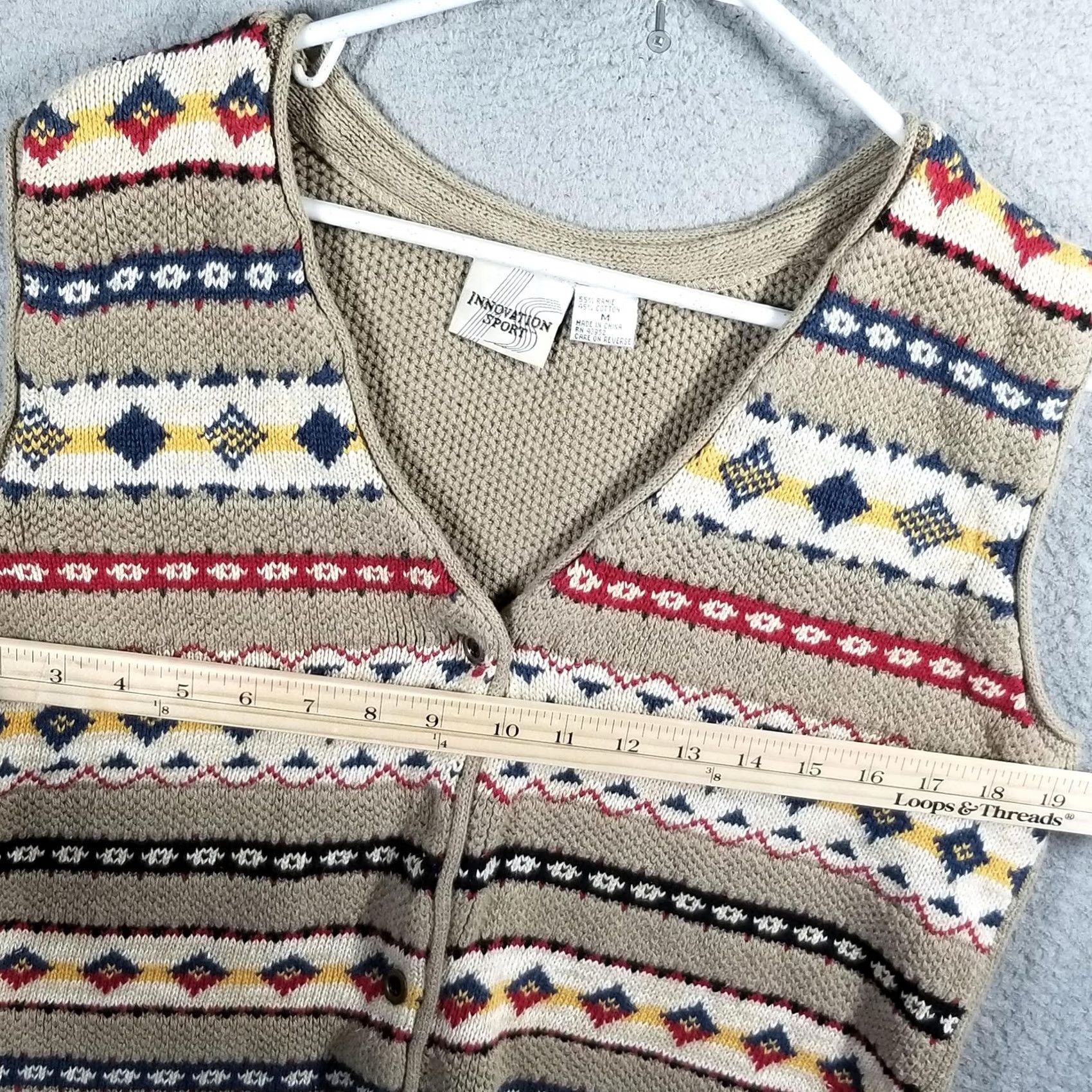 Vintage Innovation Sport Sweater Vest Womens M Beige Fair Isle Chunky-Knit Fringe Button Sleeveless V-Neck shirt style Casual } Size M / US 6-8 / IT 42-44 - 7 Thumbnail