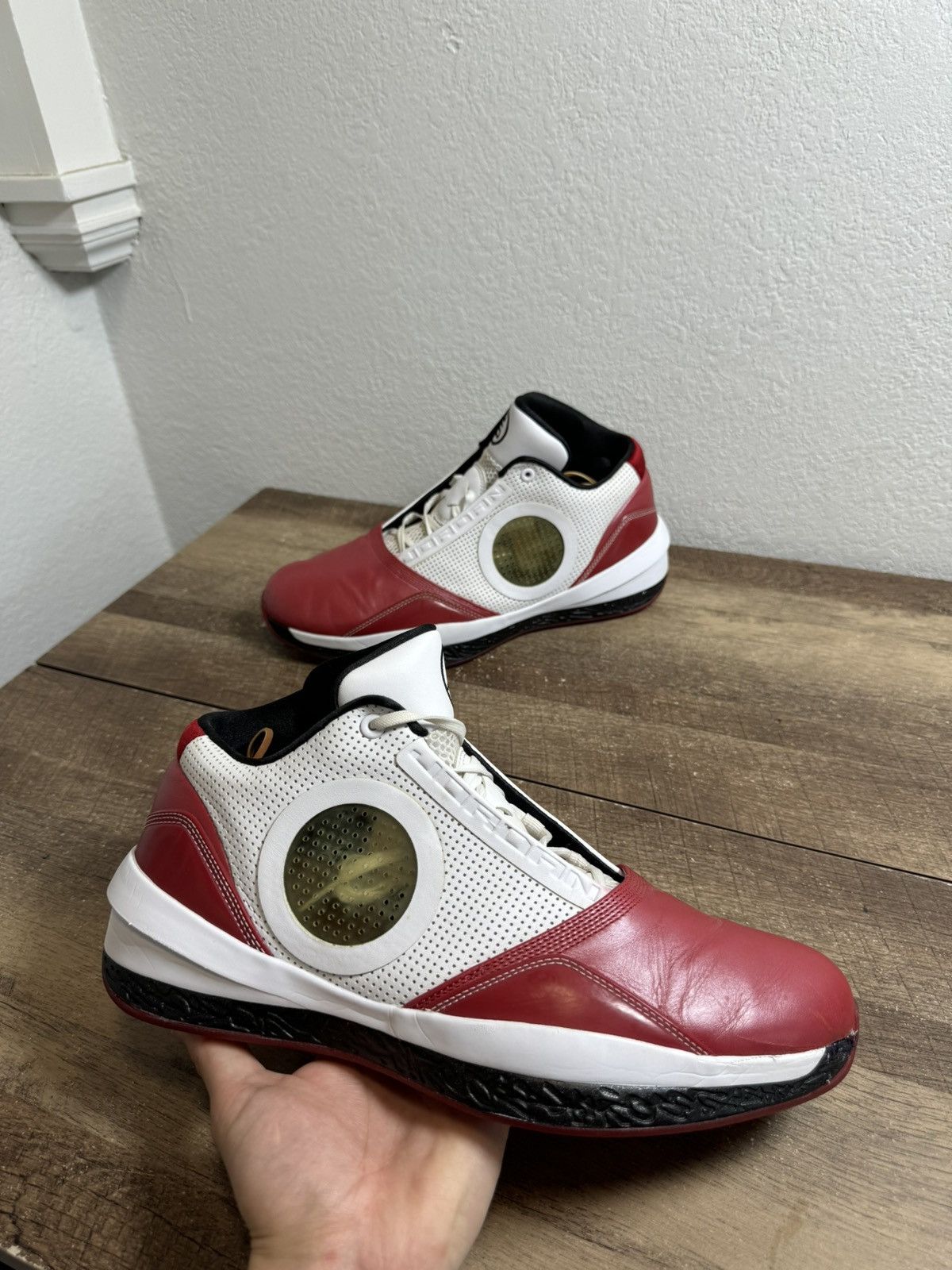 Jordan Brand Size 12 - Jordan 2010 Welcome Home Red / White Wade Size US 12 / EU 45 - 1 Thumbnail