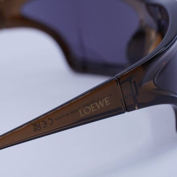 Loewe Loewe LW40143U 47A Sunglasses - Shiny Transparent Brown Size ONE SIZE - 4 Thumbnail