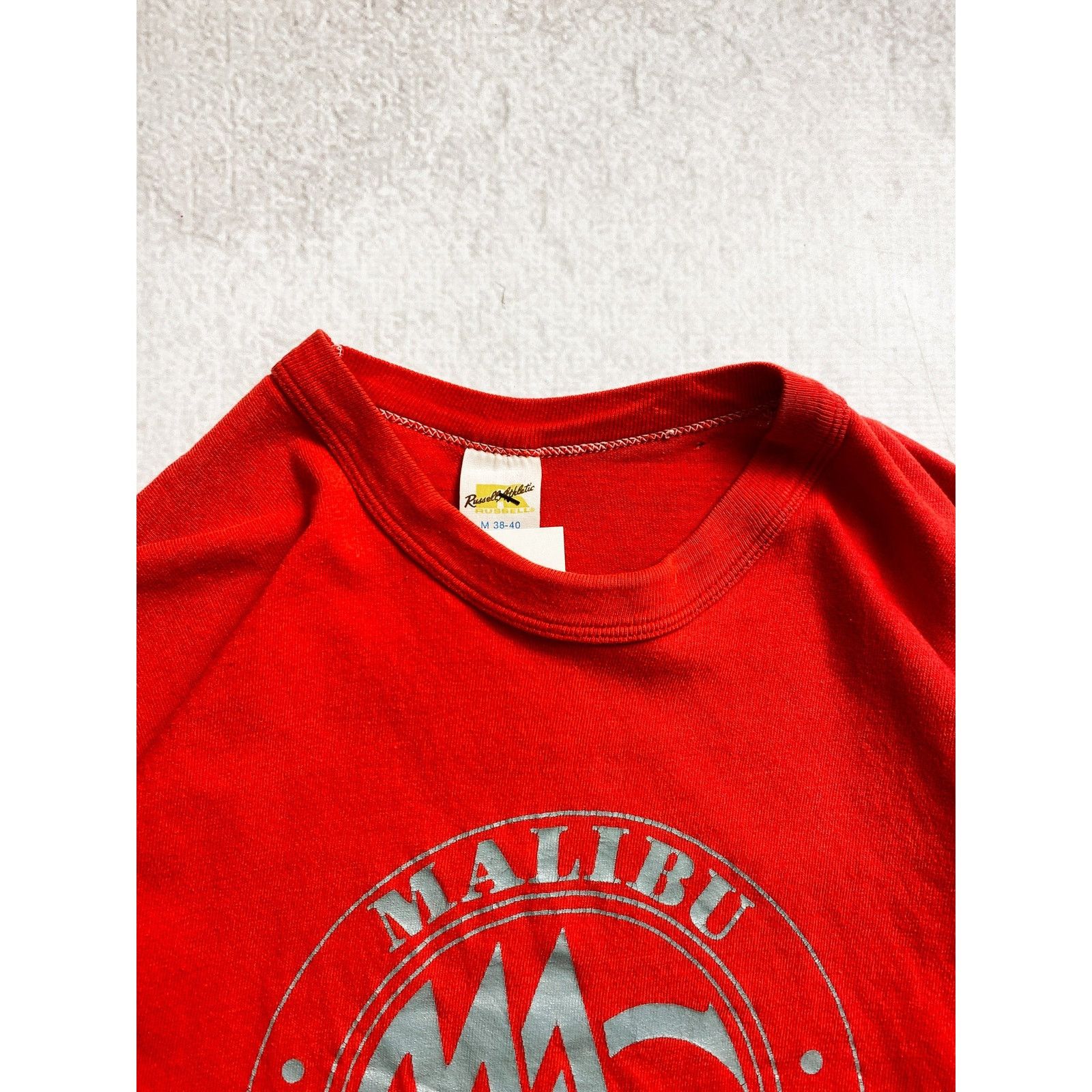 The Unbranded Brand Vintage 90s Malibu Red Athletic T-Shirt - Men's Small Size US S / EU 44-46 / 1 - 3 Thumbnail