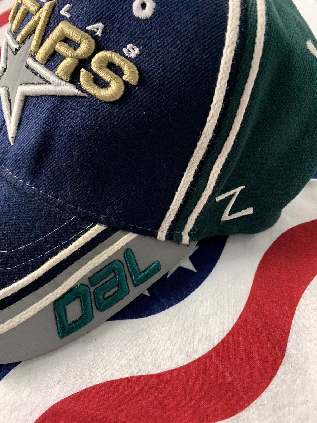 Vintage Vintage Zhat NHL Dallas Stars Hat Size ONE SIZE - 6 Thumbnail