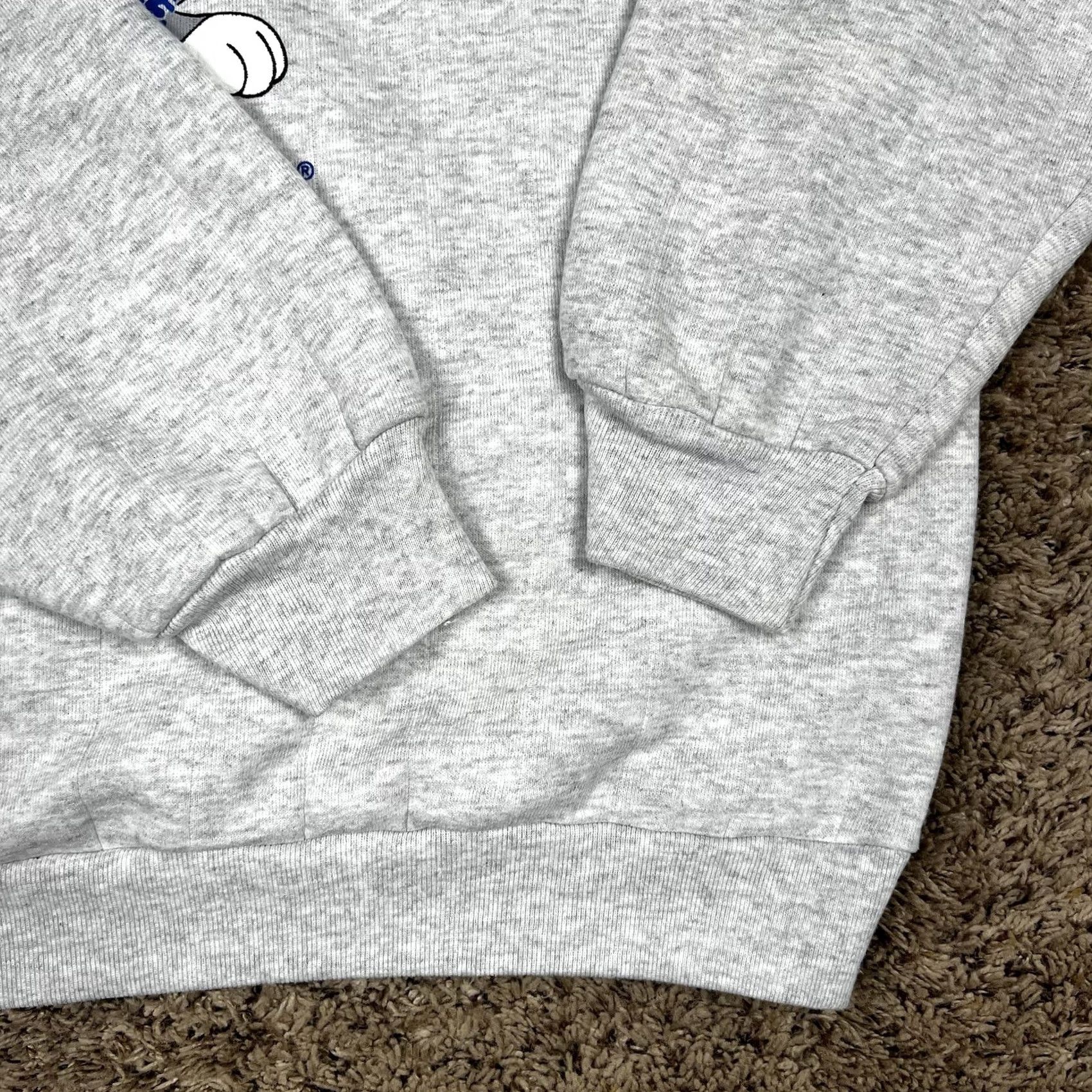 Vintage VINTAGE Six Flags Bugs Bunny 1994 Crewneck Sweatshirt 2XL Gray Graphic Print Mens Womens Unisex Adults Sweatshirt Theme: 90s, Looney Tunes Size US XXL / EU 58 / 5 - 7 Thumbnail