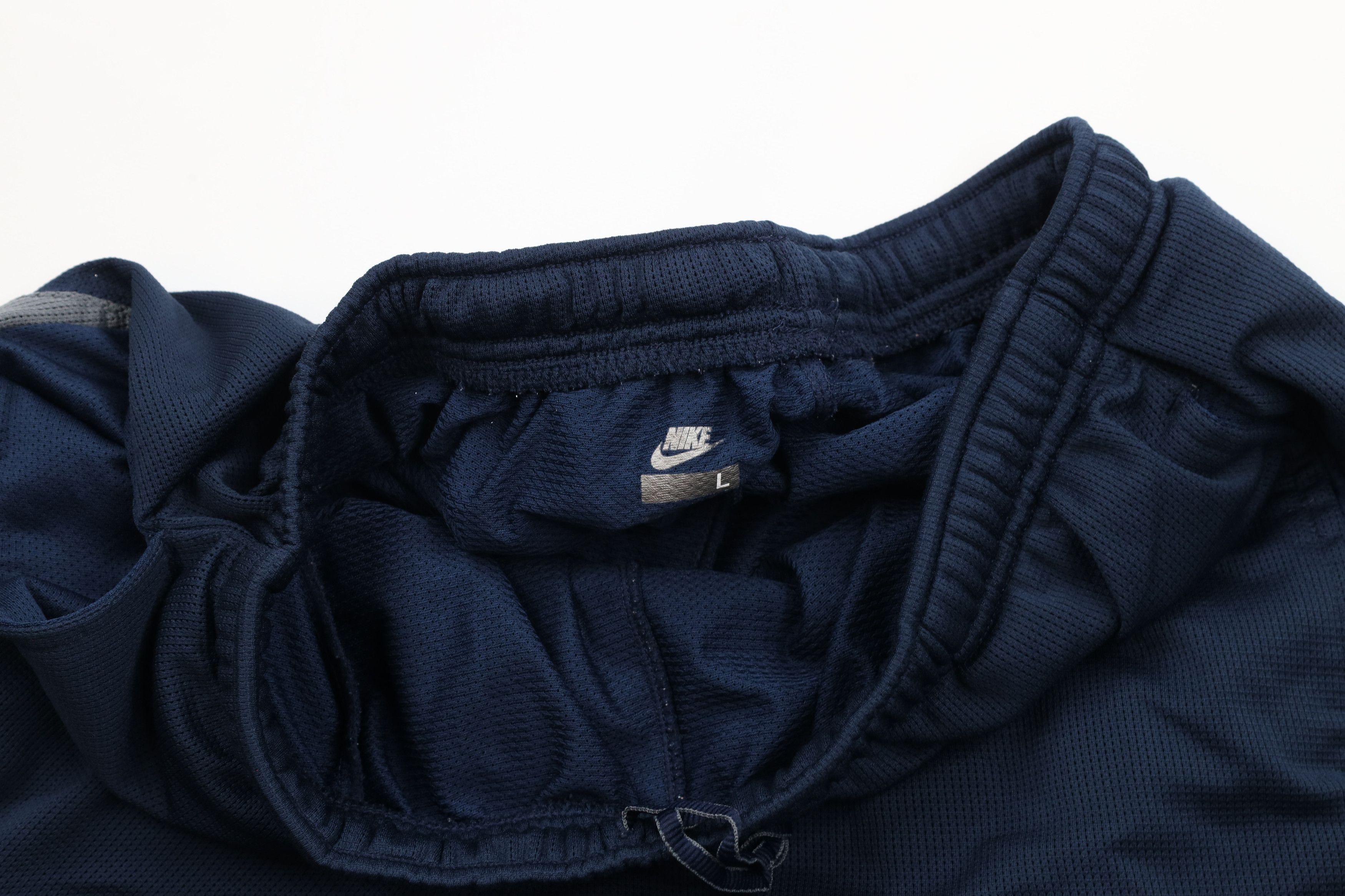 Nike × Vintage Vintage Nike Mini Swoosh Block Letter Above Knee Shorts Size US 34 / EU 50 - 7 Thumbnail
