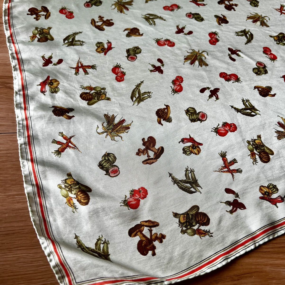 Christian Dior Monsieur Christian Dior Handkerchief Rare Vintage Size ONE SIZE - 2 Thumbnail