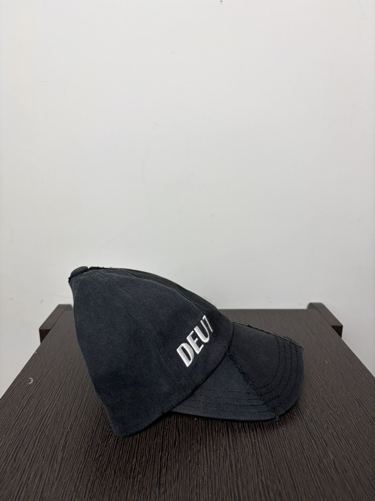 Vetements FREE TAX! AW17 Vetements Reebok Reconstructed Hat Size ONE SIZE - 3 Thumbnail