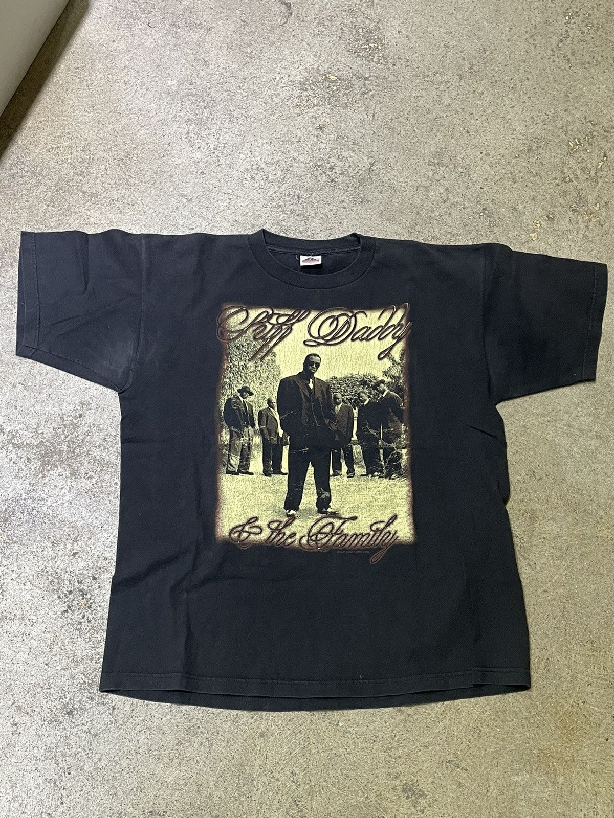 Vintage Vintage 1997 Puff Daddy No Way Our Tour Tshirt 90s Size US XL / EU 56 / 4 - 1 Thumbnail