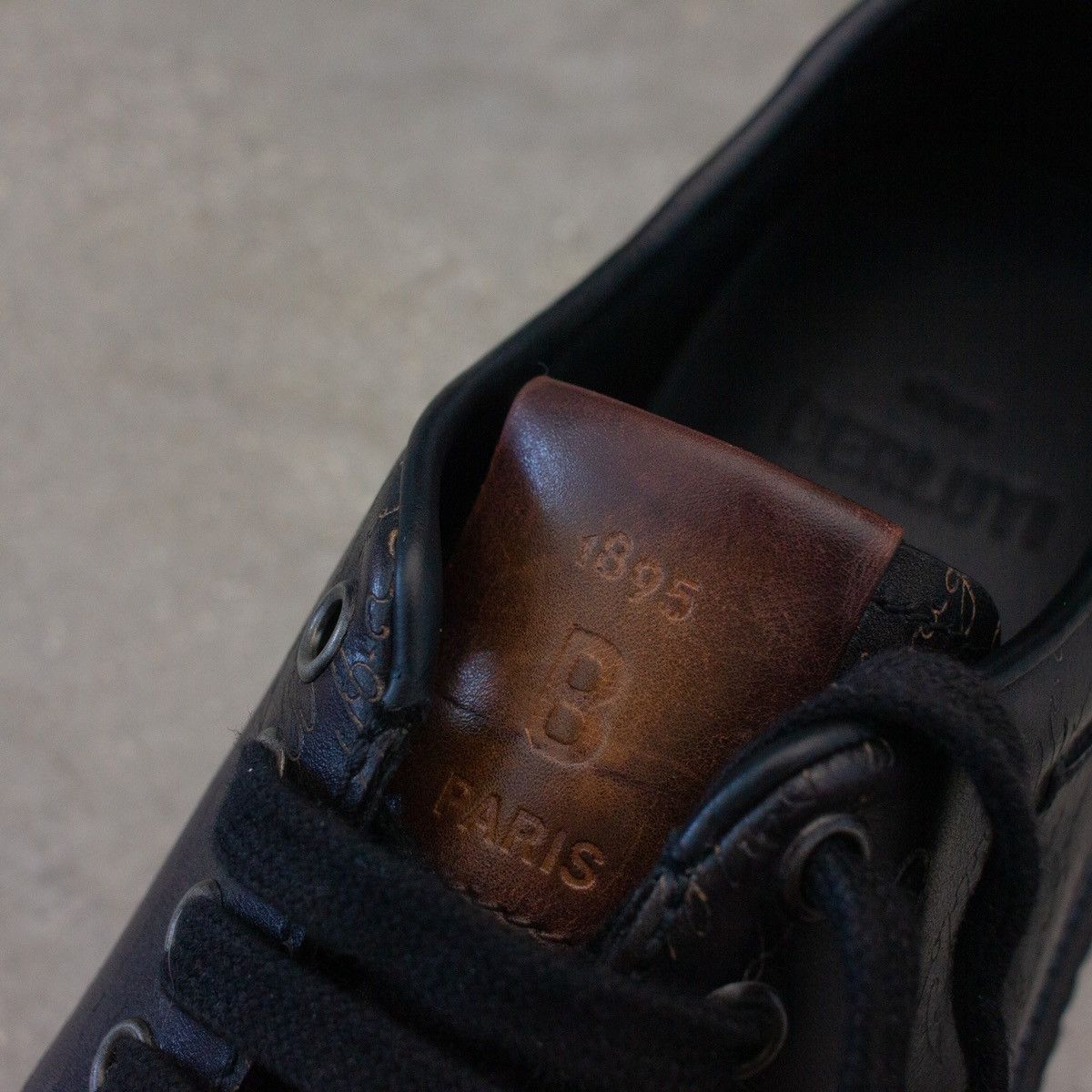 Berluti 1.6k$ BERLUTI Playtime Scritto Leather Low-Top Sneakers US7 Size US 7 / EU 40 - 13 Thumbnail
