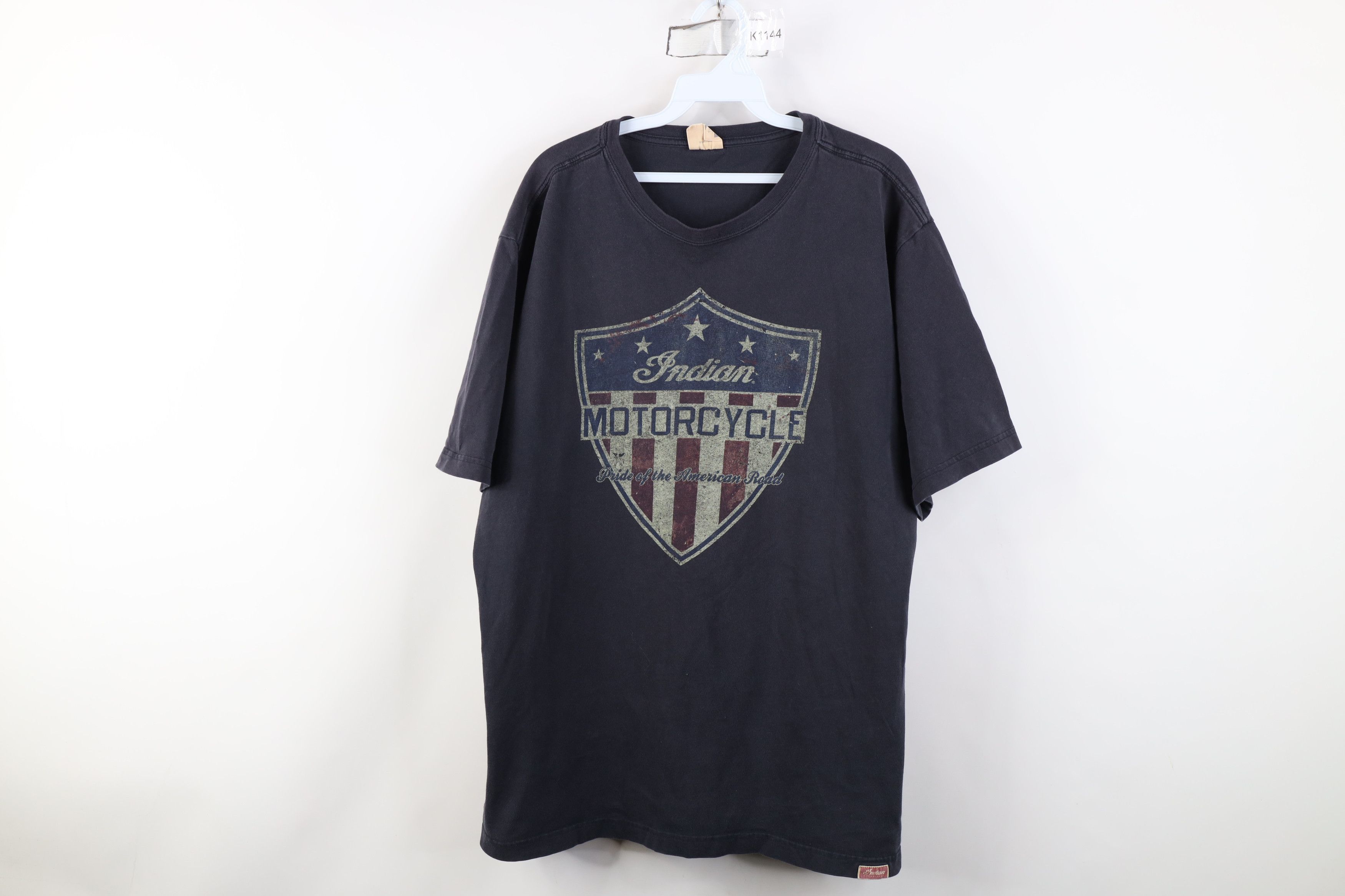 Vintage Vintage Indian Motorcycles Shield Crest T-Shirt Black Size US XL / EU 56 / 4 - 1 Thumbnail