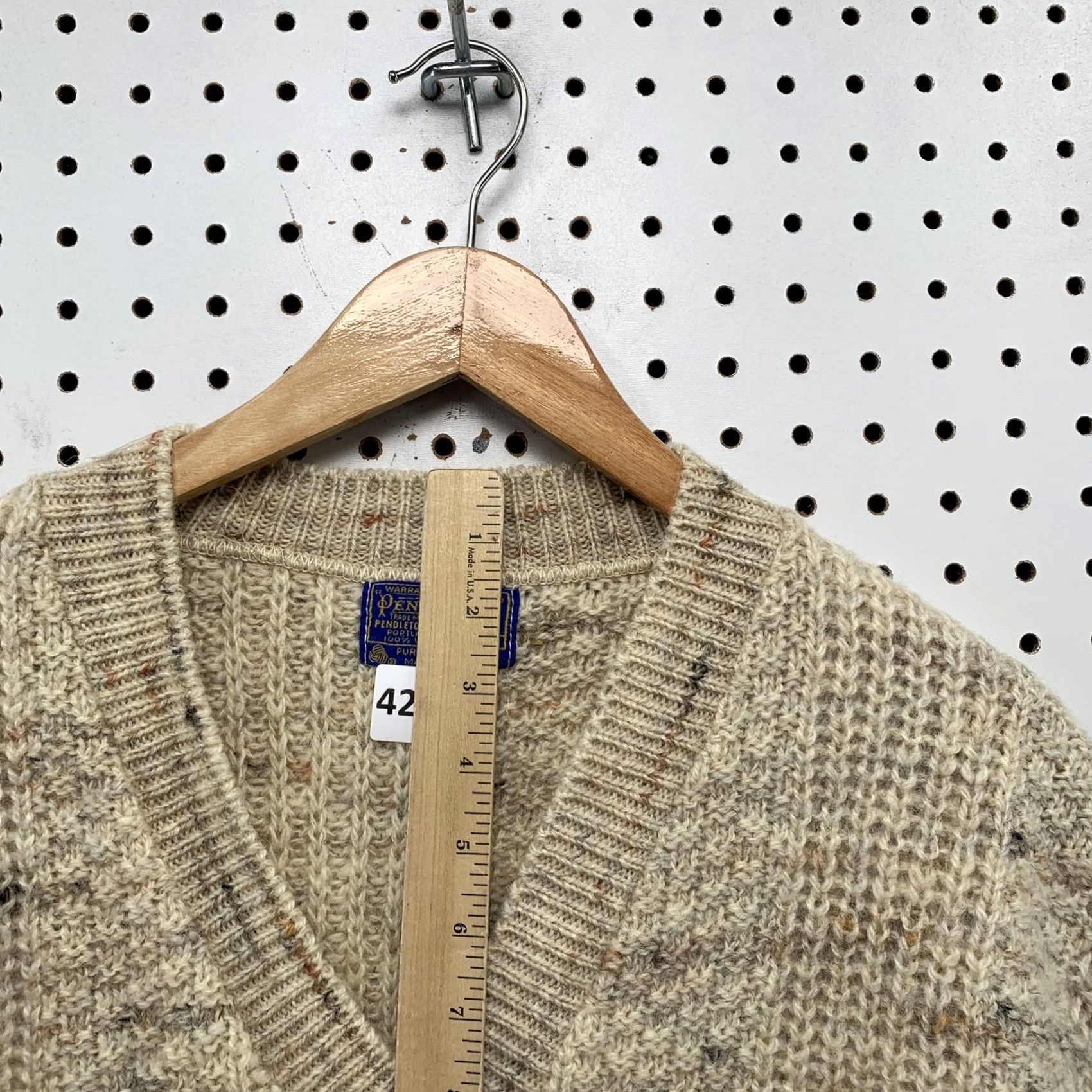 Pendleton VINTAGE Pendleton Sweater Mens Medium Beige V Neck Rib Knit Made USA Size US M / EU 48-50 / 2 - 5 Thumbnail