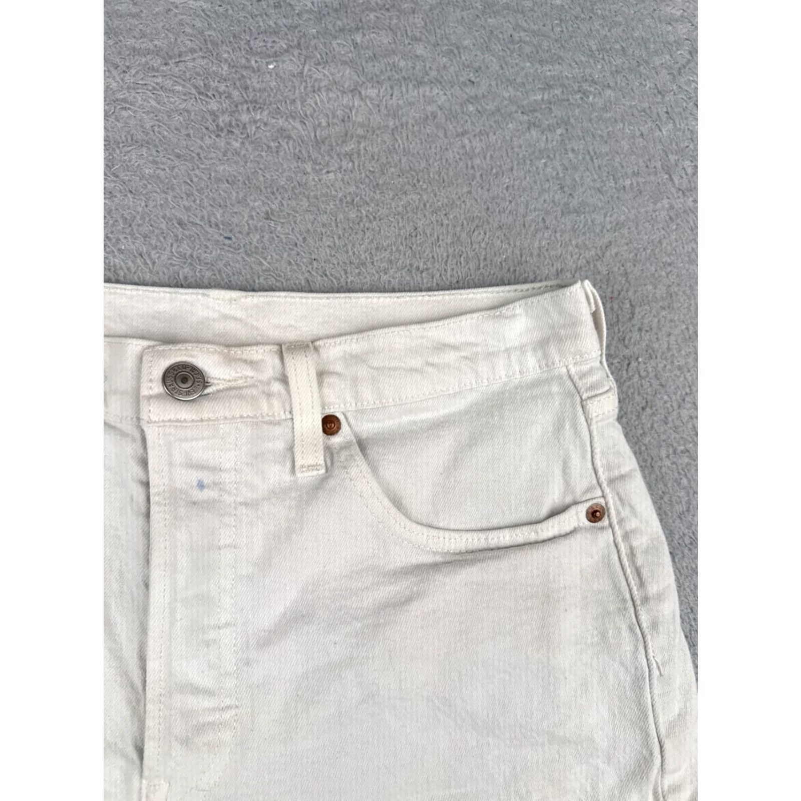 Levi's Levi's Shorts Womens 28 White Denim Cut-Off 501 Button Fly 28x3 Jeans Cotton Blend Shorts Woman Size 28" / US 6 / IT 42 - 5 Thumbnail