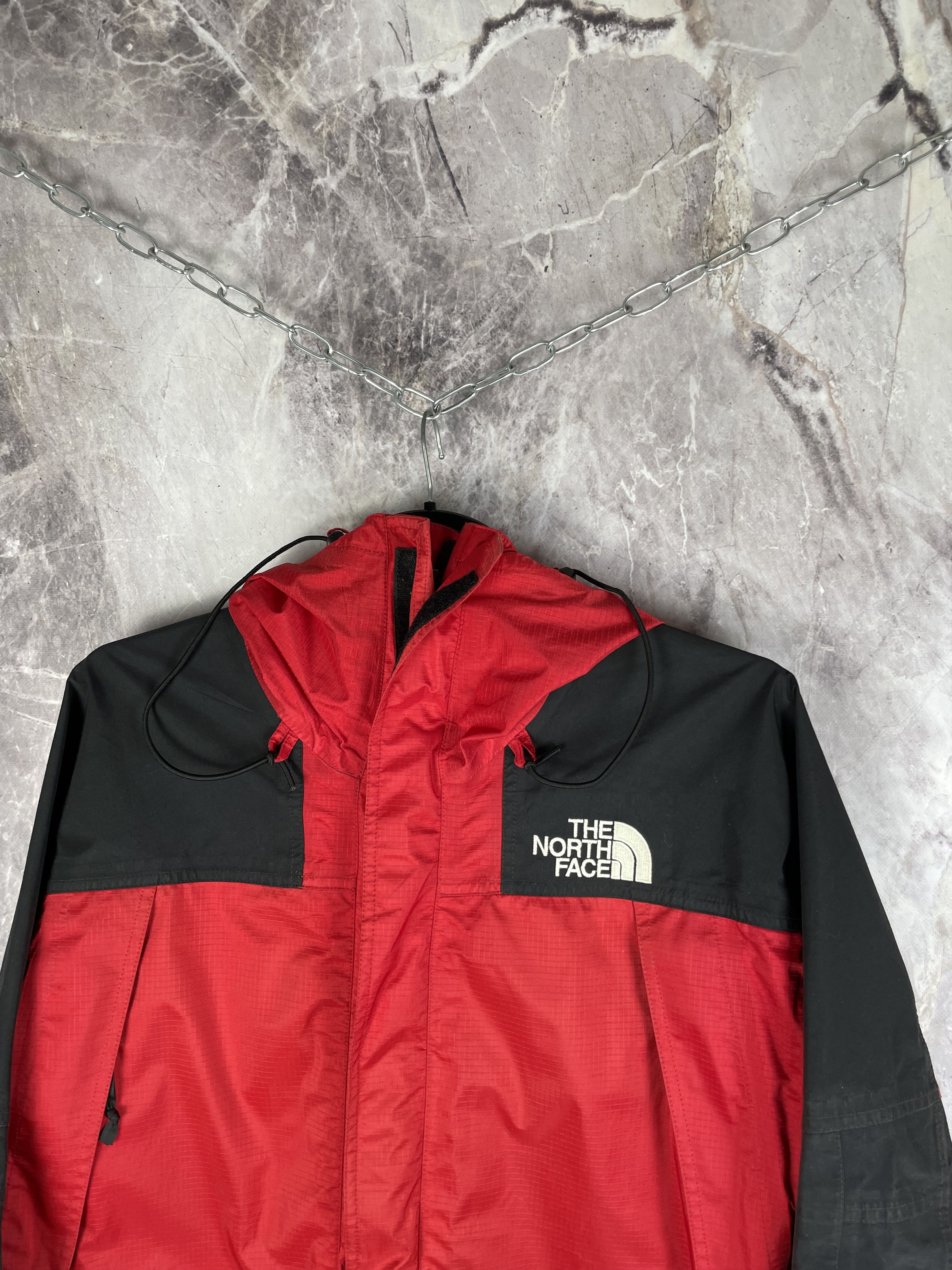 The North Face 90s The North Face Mountain Light Gore-Tex Red Ski Jacket Size US M / EU 48-50 / 2 - 3 Thumbnail