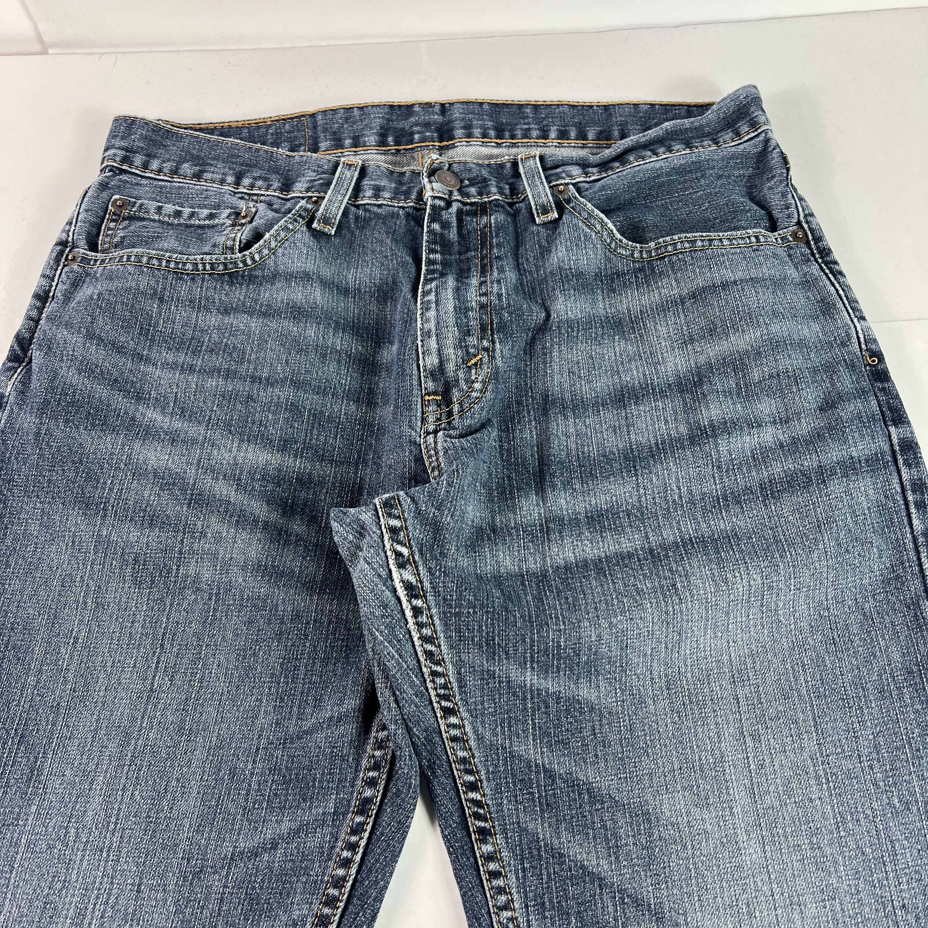 Levi's Levi's Jeans 559 Relaxed Fit Straight Leg Blue Faded Denim Size US 34 / EU 50 - 2 Thumbnail