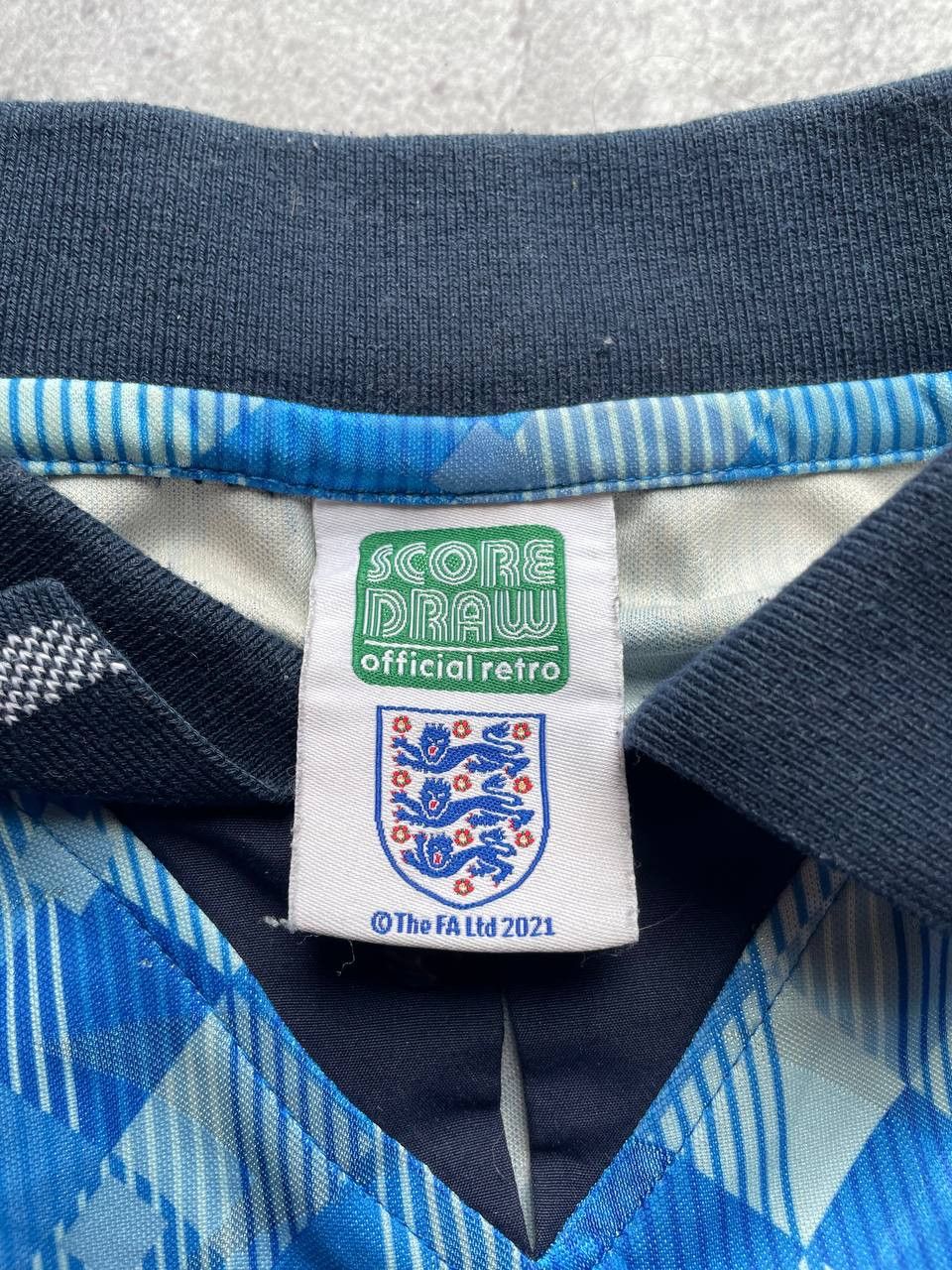 Vintage RARE ENGLAND RETRO SOCCER JERSEY Y2K 90s VINTAGE reissue Size US L / EU 52-54 / 3 - 5 Thumbnail