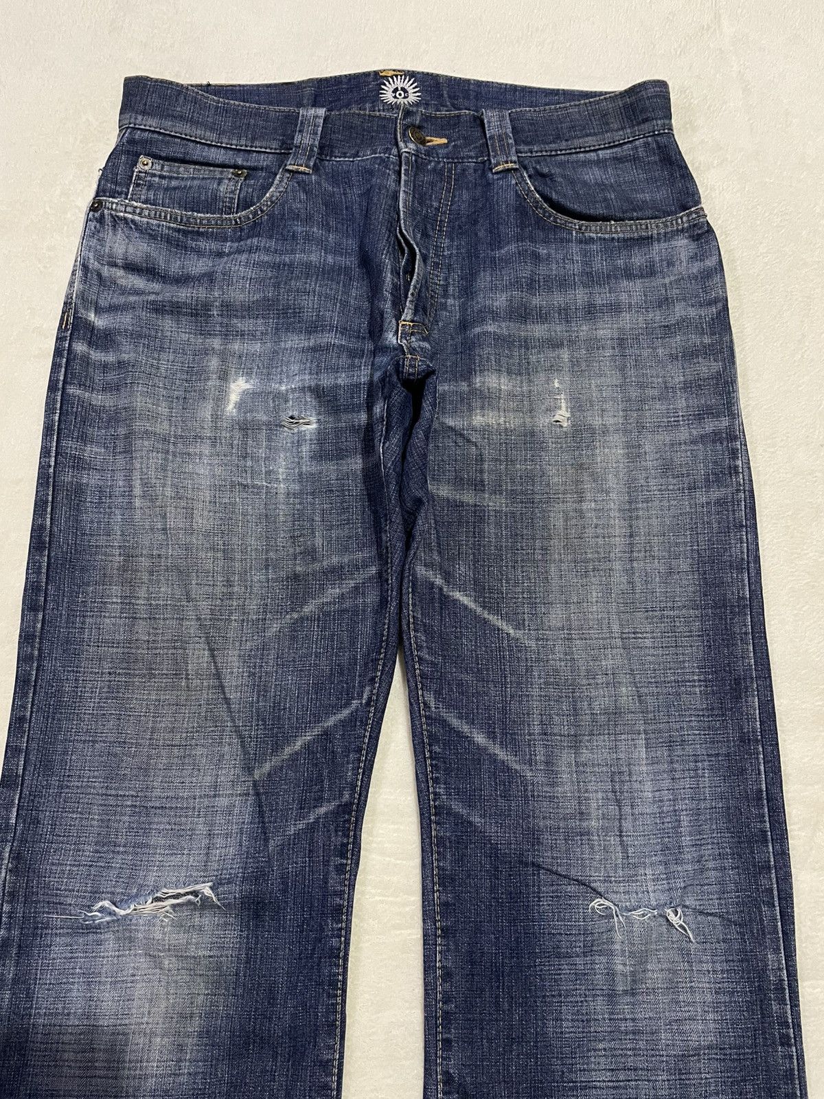 Japanese Brand Vintage Epoca Uomo Boot Cut Distress Mudwash Denim Jeans Size US 34 / EU 50 - 2 Thumbnail