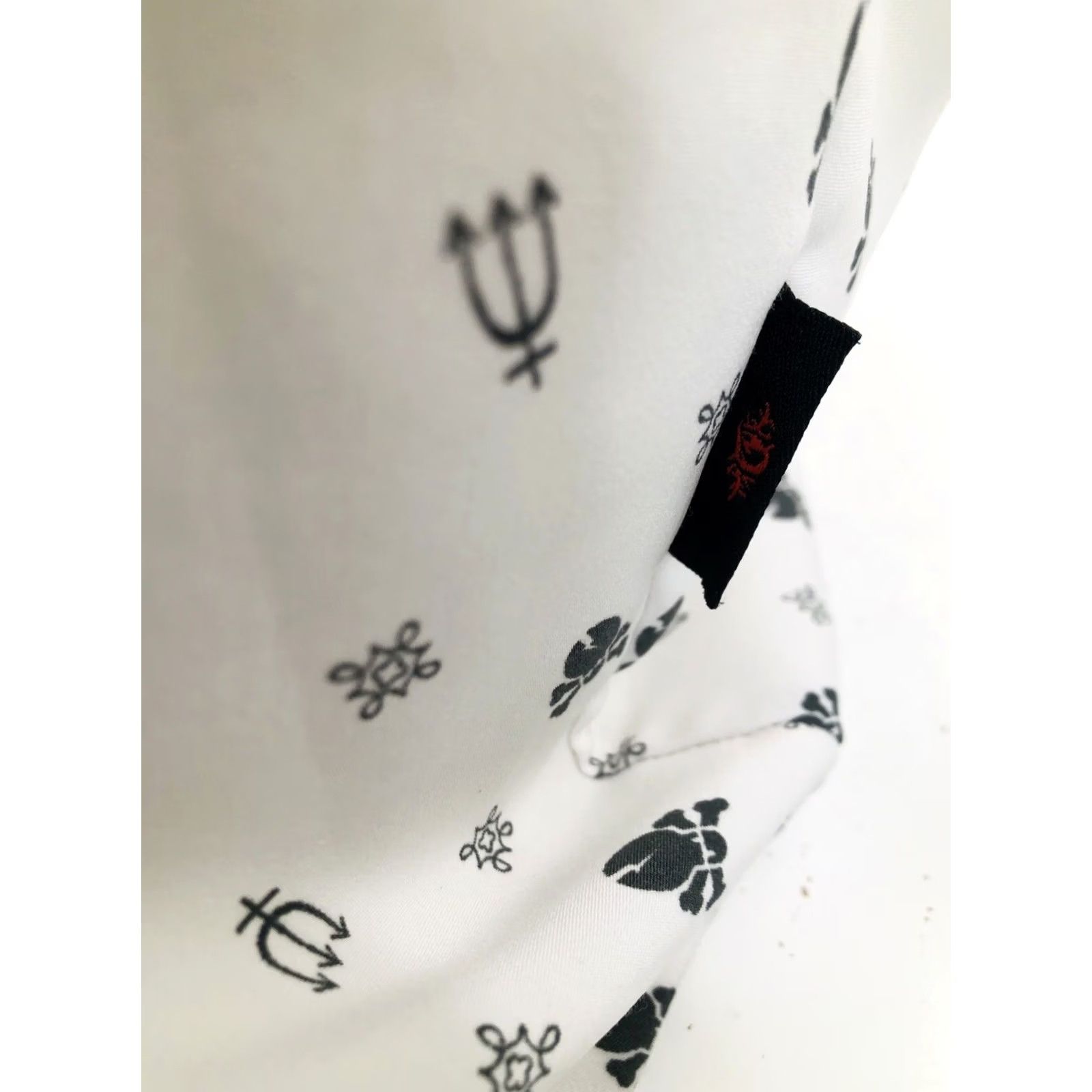Vintage Dragonfly Shirt HIGH VOLTAGE Skull / Crossbones Trident Cross White / Black XL XXL Mens Size US XXL / EU 58 / 5 - 5 Thumbnail