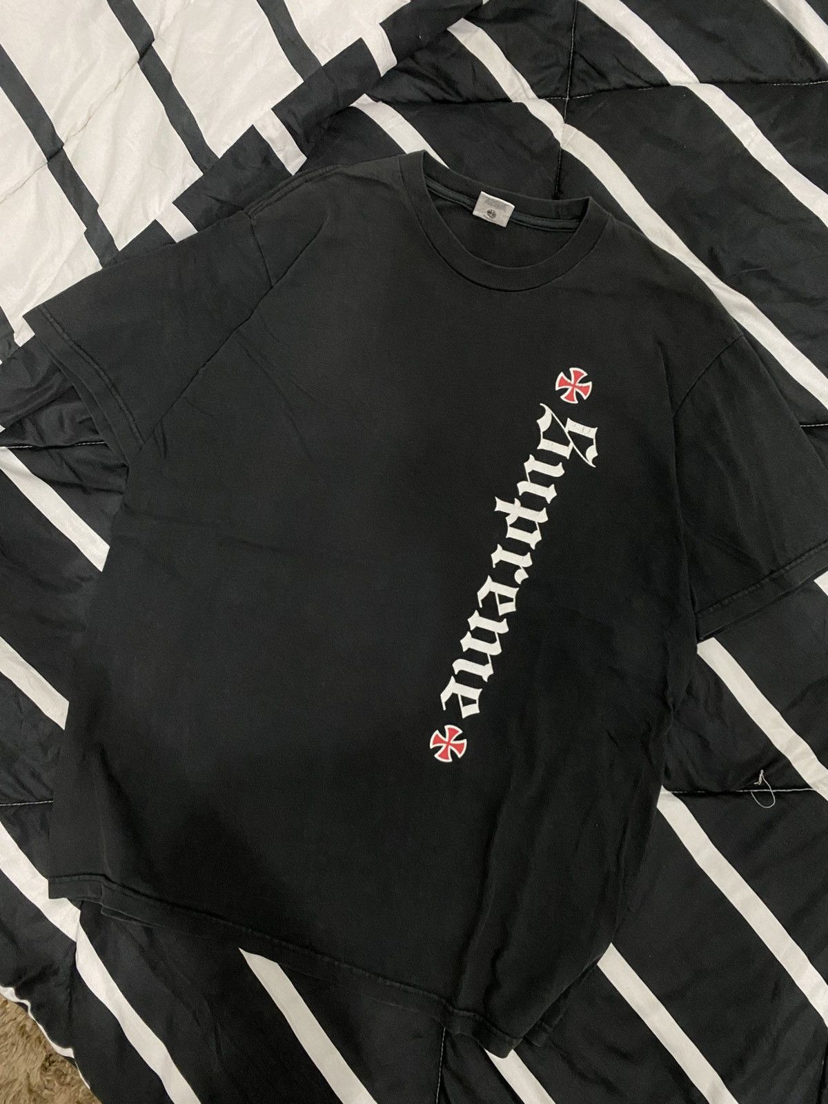 Independent Truck Co. Supreme x Independent Truck. Co Old English Tee Size US M / EU 48-50 / 2 - 1 Thumbnail