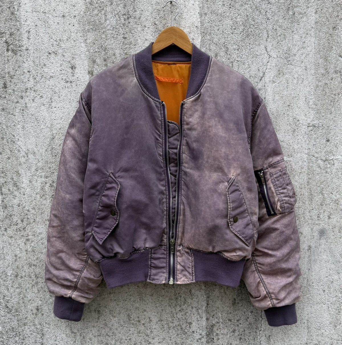 Vintage Vintage Sun Faded Ma-1 Bomber Jacket Size US M / EU 48-50 / 2 - 1 Thumbnail