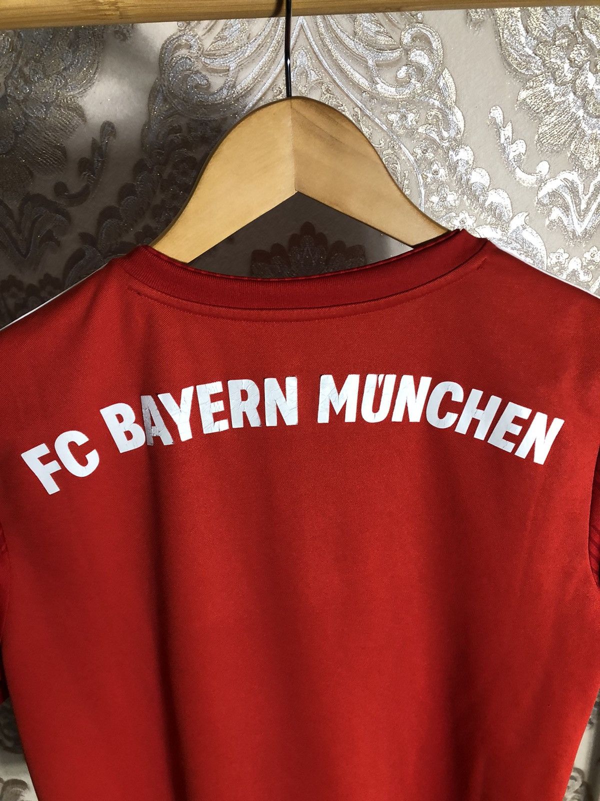 Vintage ADIDAS BAYERN MUNCHEN GERMANY RETRO SOCCER JERSEY Y2K 90s Size US S / EU 44-46 / 1 - 5 Thumbnail