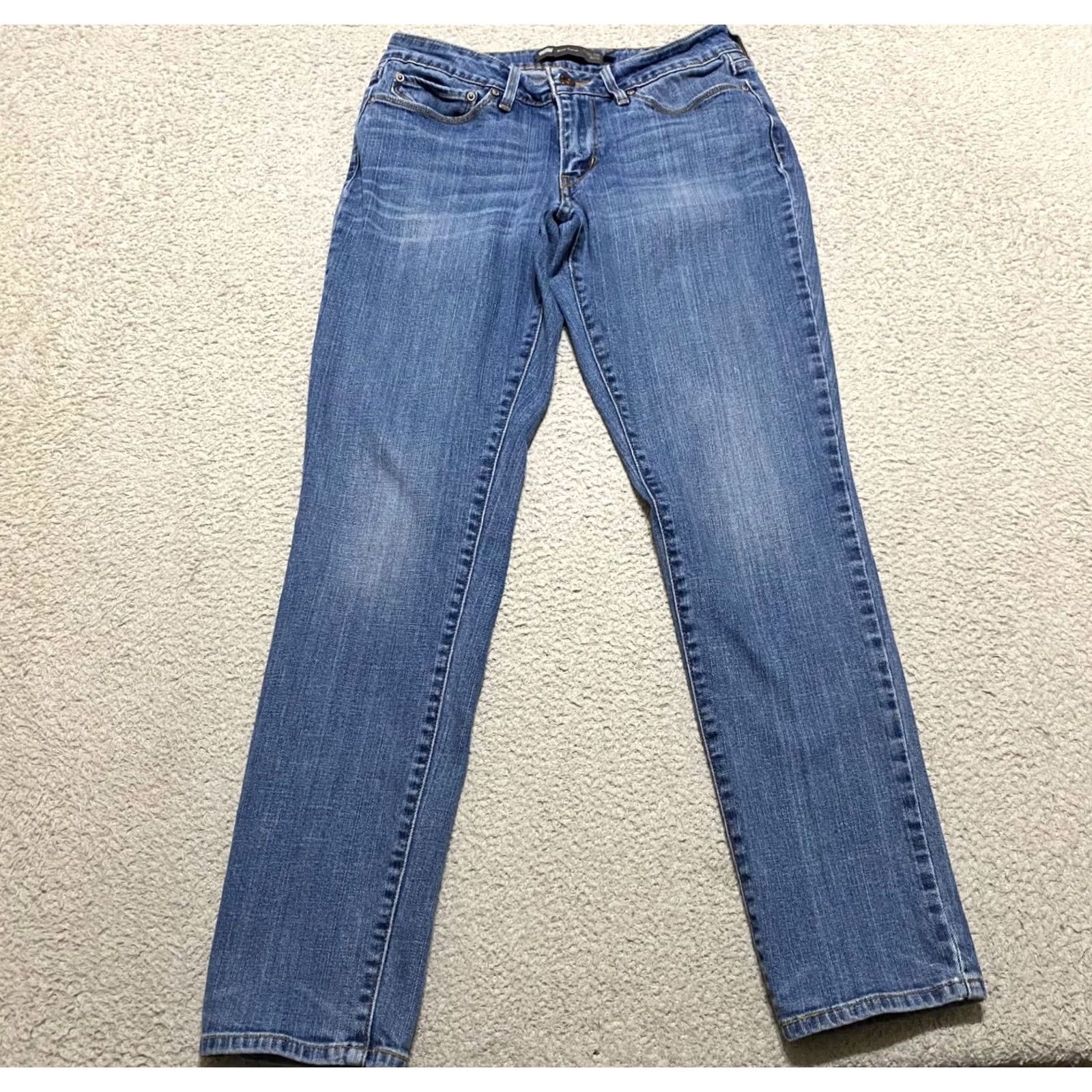 Levi's Levi's Jeans Blue Denim Medium Wash Low Rise Skinny 28 Regular Womens Pants 5-Pocket Design Stretch Size 28" / US 6 / IT 42 - 2 Thumbnail