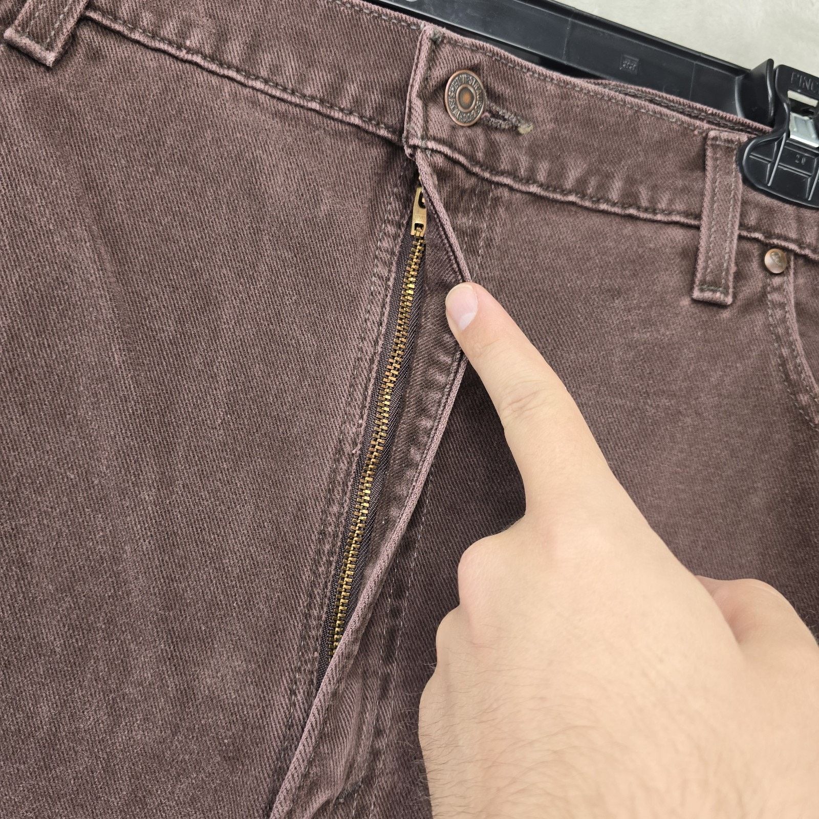 Levi's Vtg Levis 540 Jeans 44x30 (Fits 42x27) Brown Tab USA Made Size US 42 / EU 58 - 4 Thumbnail