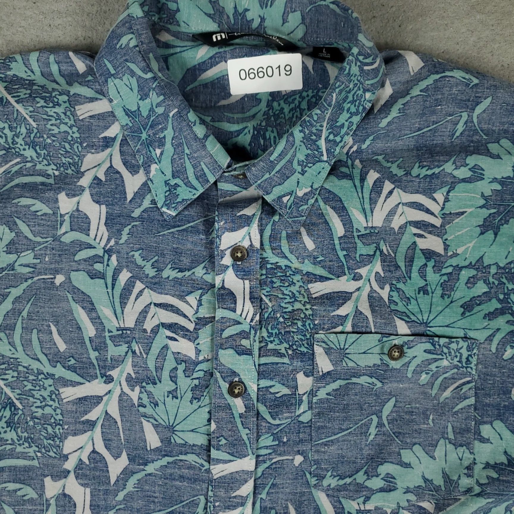TravisMathew Travis Mathew Shirt Mens Large Blue Reverse Print Button Up Short Sleeve Size US L / EU 52-54 / 3 - 2 Thumbnail