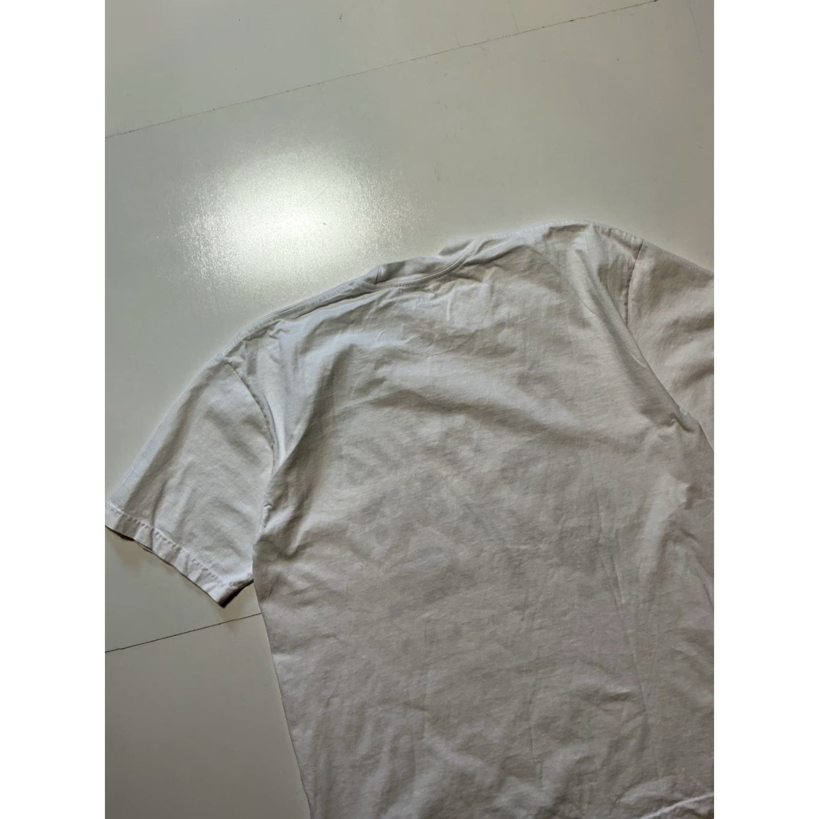 Market Market Studios Los Angeles Sponsor Graphic White Short Sleeve T-Shirt LG Men Shirt Angel 90s? Size US L / EU 52-54 / 3 - 5 Thumbnail