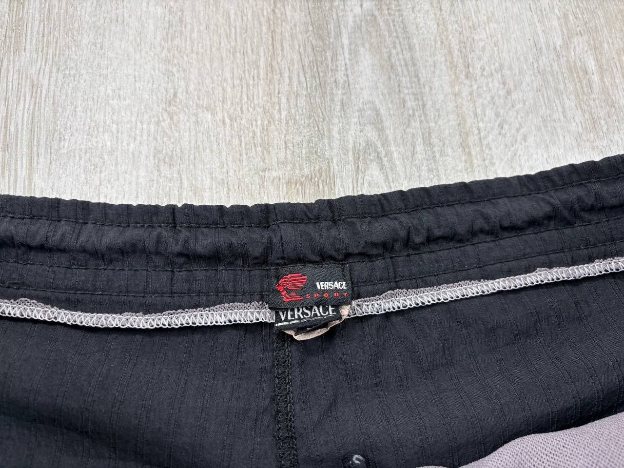 Vintage Mens vintage shorts Versace Sport Size S Size US 31 - 4 Thumbnail