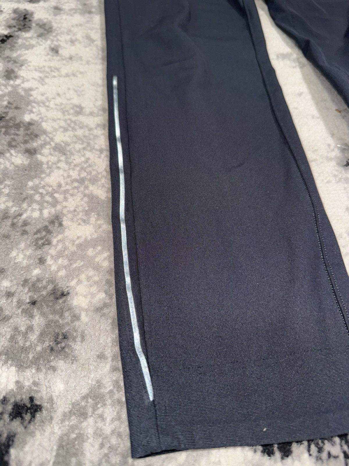 Lululemon Lululemon ABC Joggers Reflective Pants Size US 28 / EU 44 - 6 Thumbnail