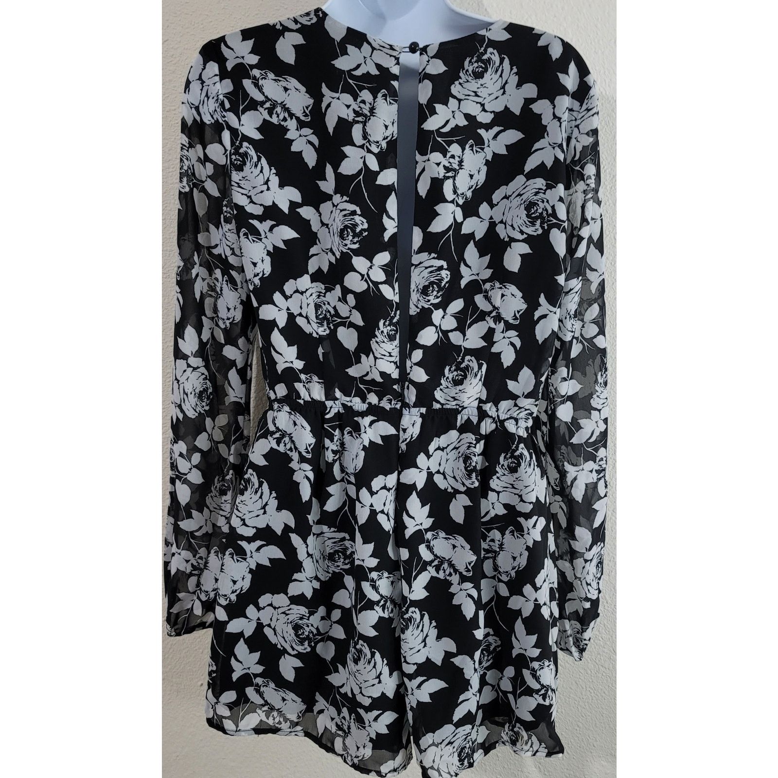 Other Love Ady Black White Floral Crisscross Bodice Romper Medium Size 30" / US 8 / IT 44 - 3 Thumbnail