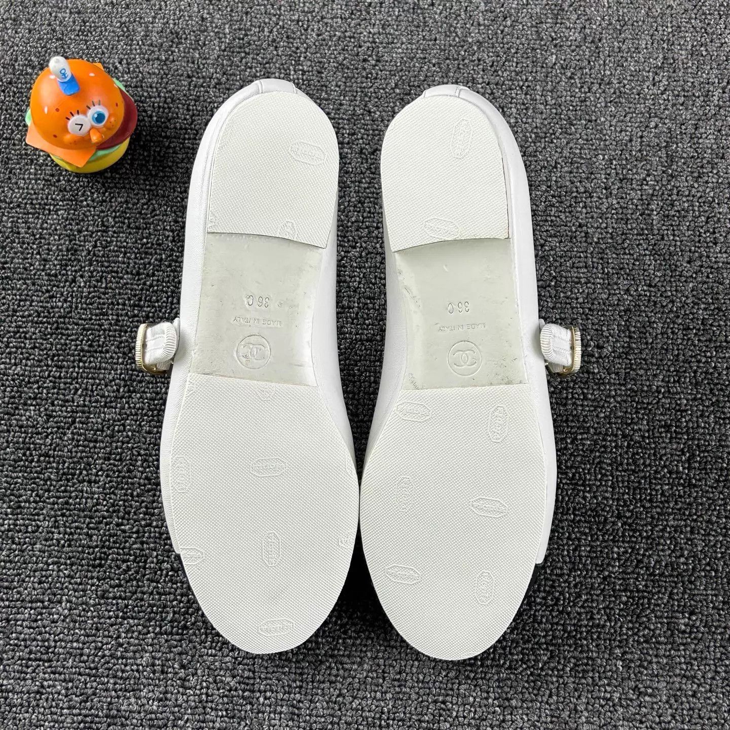 Chanel Chanel 25S Black/White CC Mary Jane 36 Near New Size US 5.5 / IT 35.5 - 6 Thumbnail