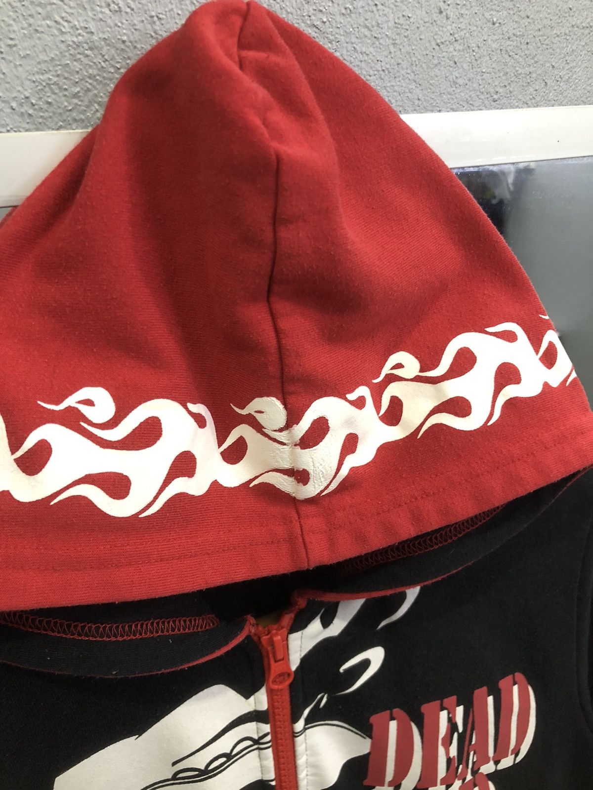 One Piece Vintage One Piece Portgas D. Ace Zip Hoodie Flame Red/Black Size US S / EU 44-46 / 1 - 4 Thumbnail