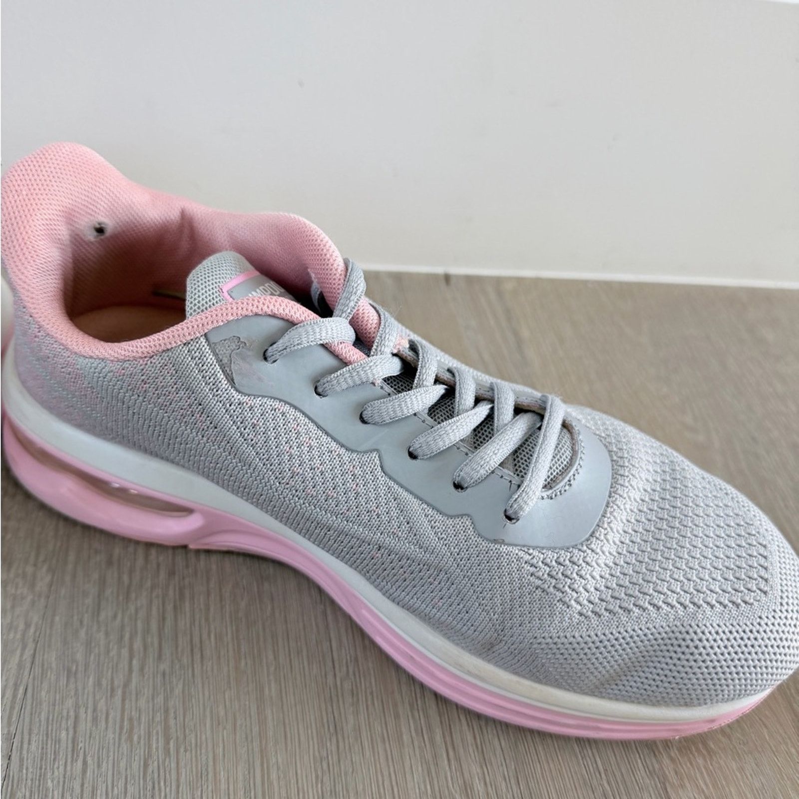 Other Women's Gray and Pink Knit Comfortable Sneakers size 7,5 Size US 7.5 / IT 37.5 - 9 Thumbnail