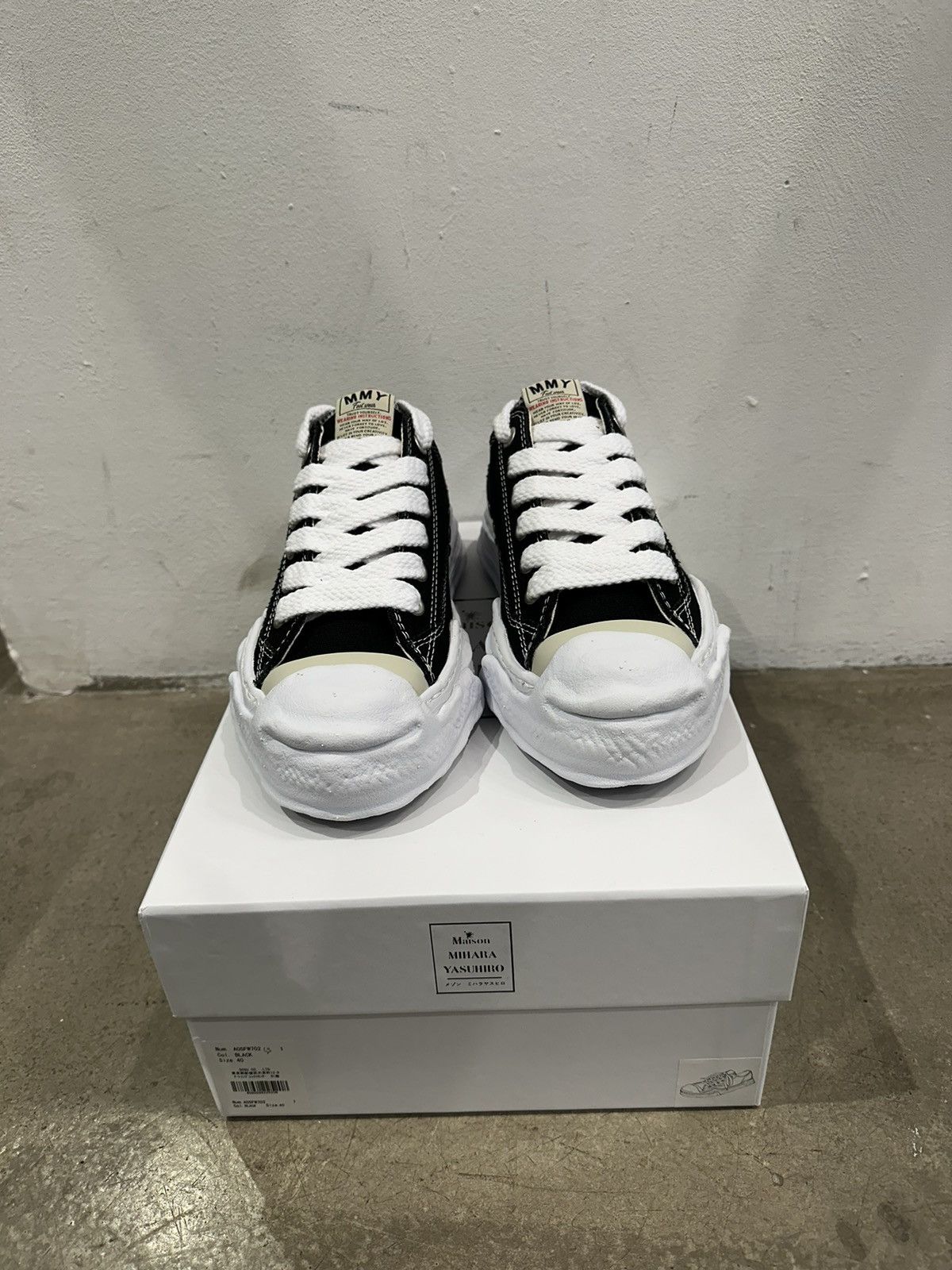 Maison MIHARA YASUHIRO MAISON MIHARA YASUHIRO - Hank Low Black Sneakers Size US 10 / EU 43 - 1 Thumbnail