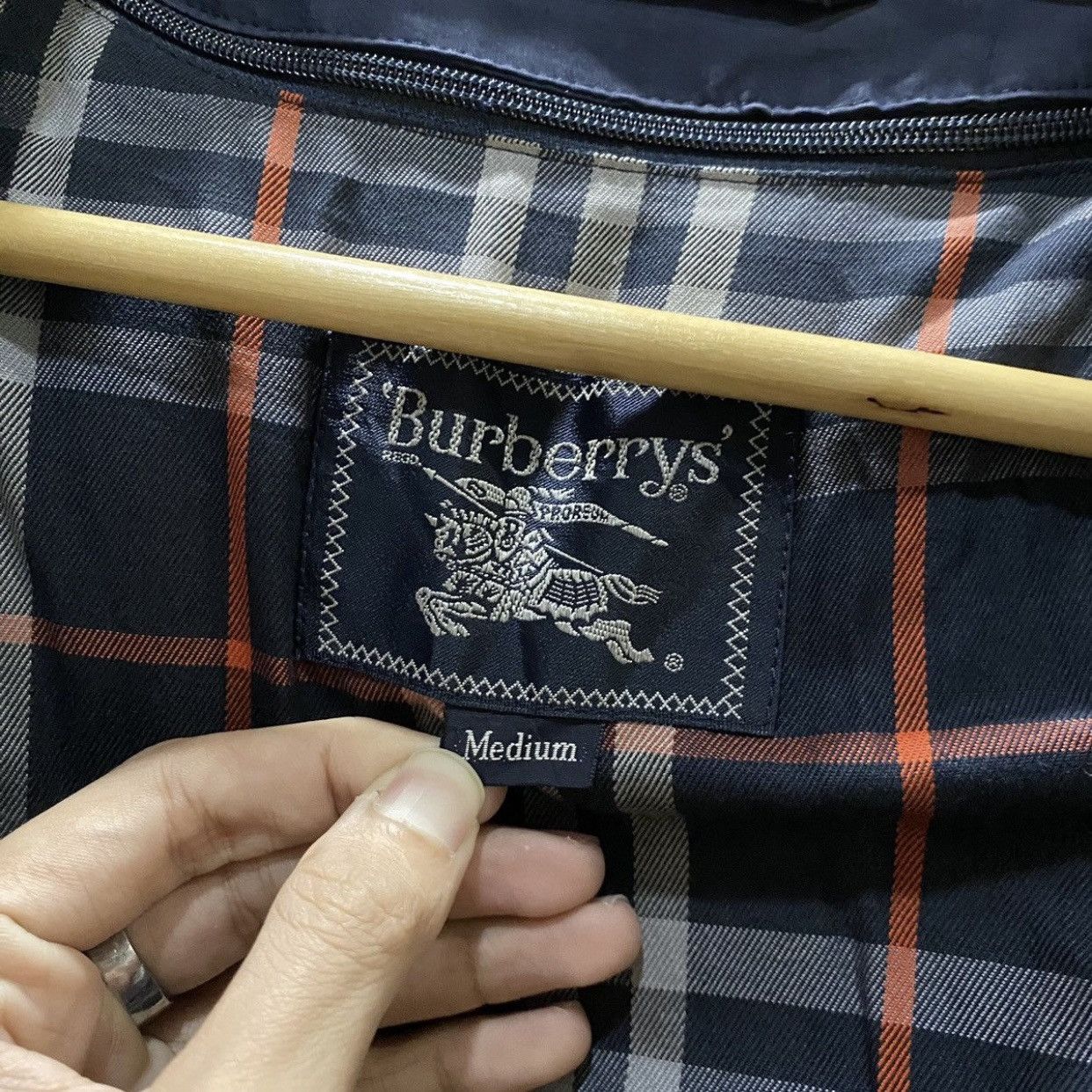 Burberry Vintage Burberrys Navy Nova Check Lining Field Coat Jacket Size US M / EU 48-50 / 2 - 19 Thumbnail
