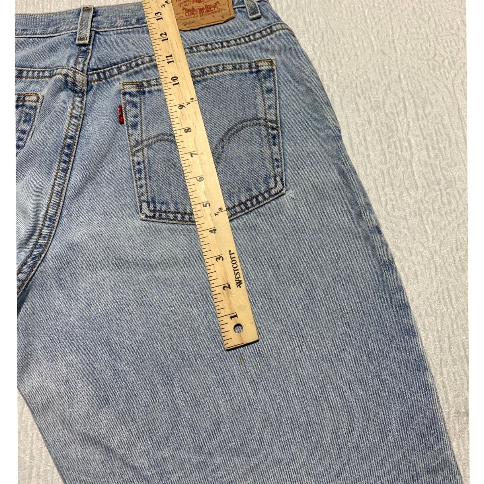 Levi's VINTAGE Levi's 550 Jeans Women Light Wash Denim 14 Regular 31 Waist 29.5 Inseam Tapered High Waisted Relaxed Fit Blue 90s Size 36" / US 14 / IT 50 - 3 Thumbnail