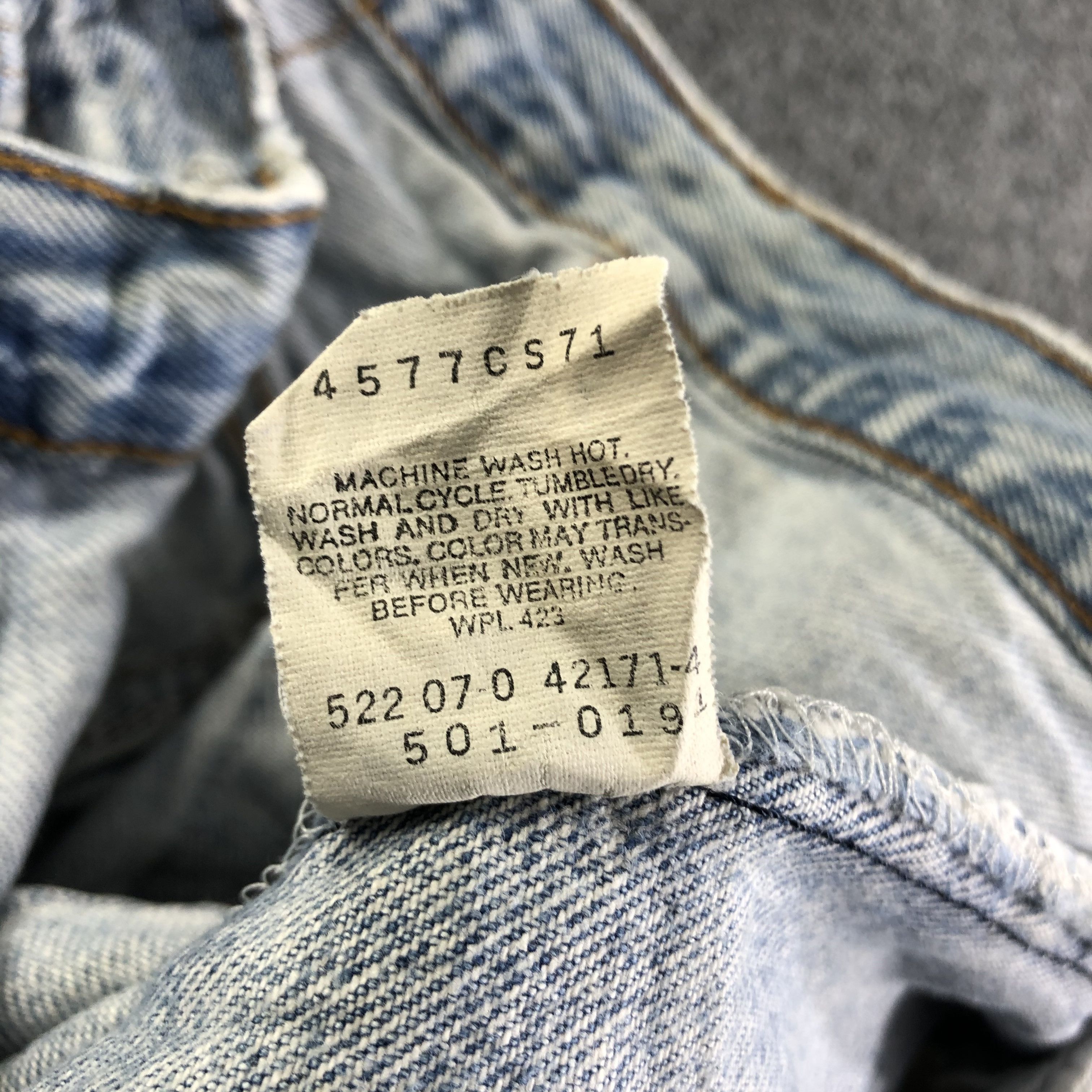 Levi's 90s Vintage Light Wash Levis 501 Jeans-J3918 Size US 30 / EU 46 - 11 Thumbnail