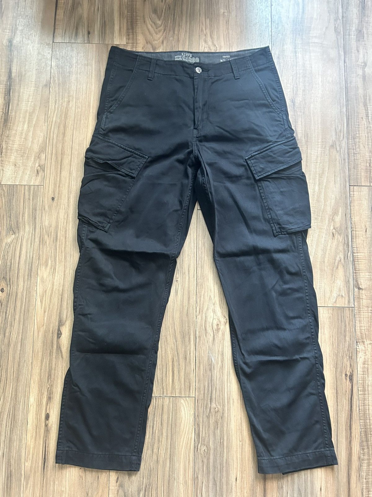 Levi's Black Levis Cargo pants Size US 32 / EU 48 - 1 Thumbnail